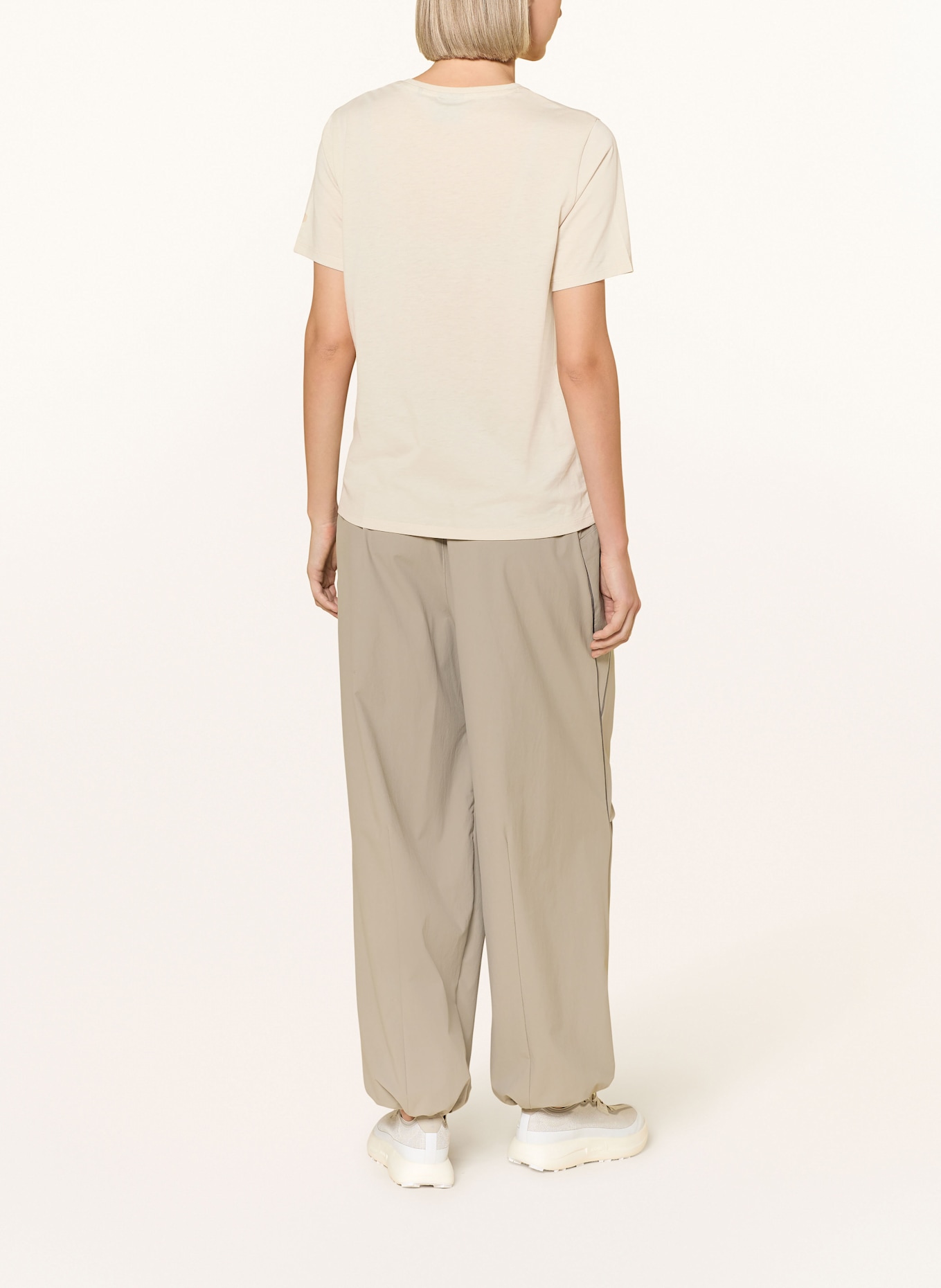 Peak Performance T-Shirt: BEIGE