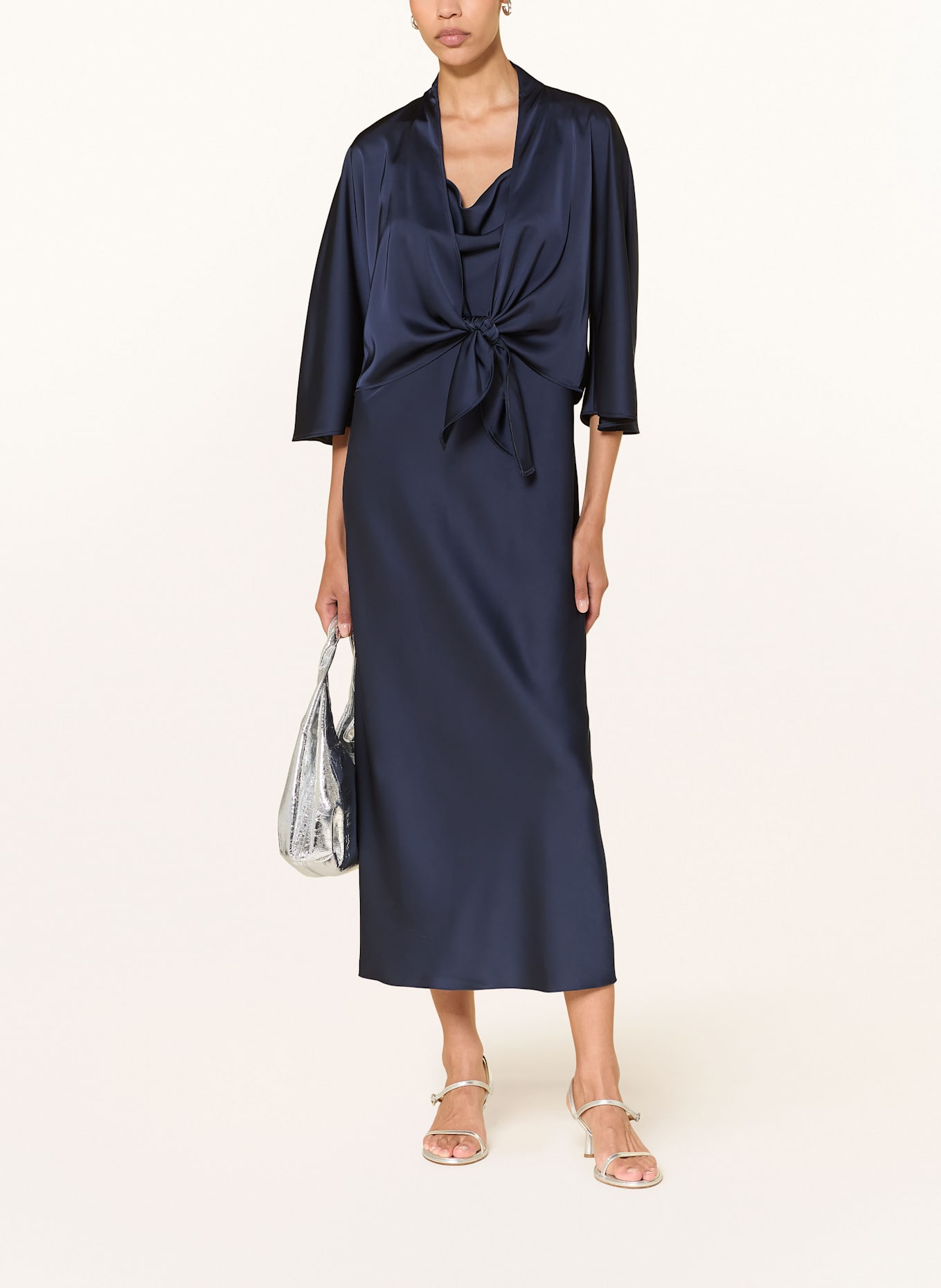 SEM PER LEI Bolero aus Satin mit 3/4-Arm: DUNKELBLAU