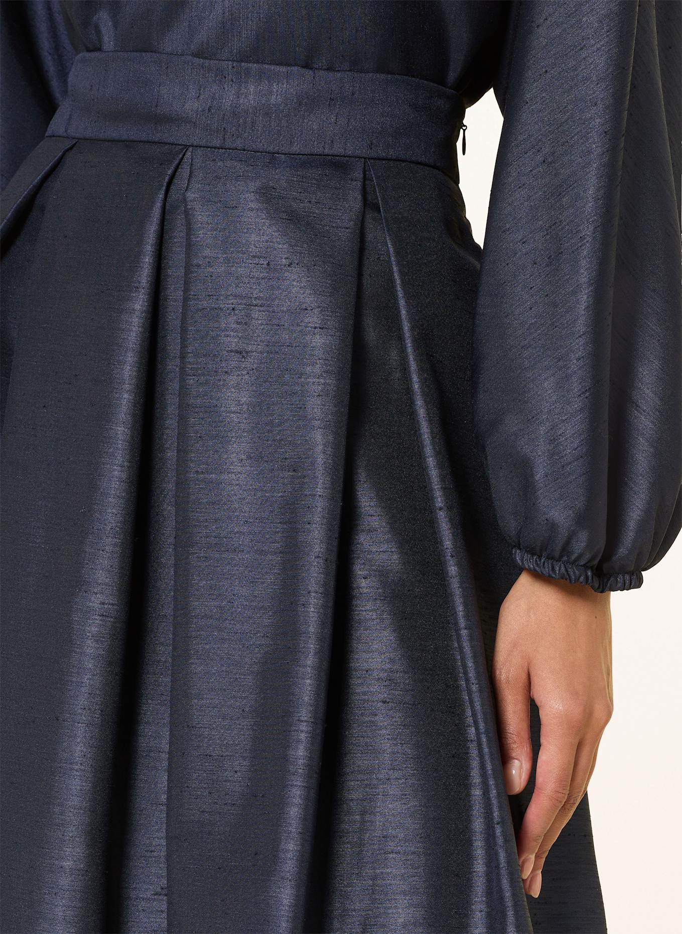 SEM PER LEI Skládaná sukně: TMAVĚ MODRÁ