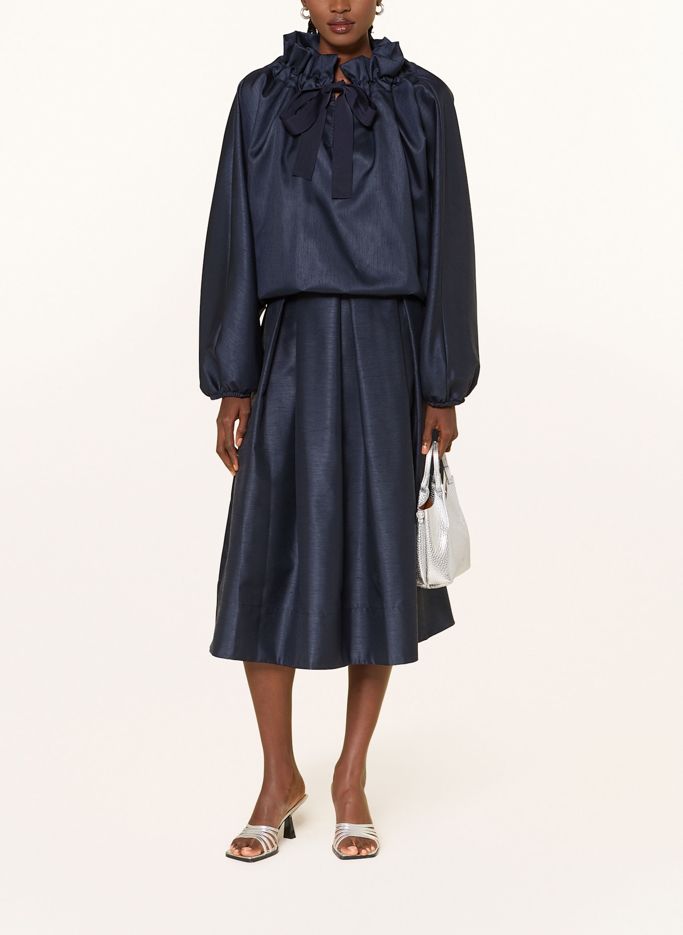 SEM PER LEI Off-Shoulder-Bluse: DUNKELBLAU