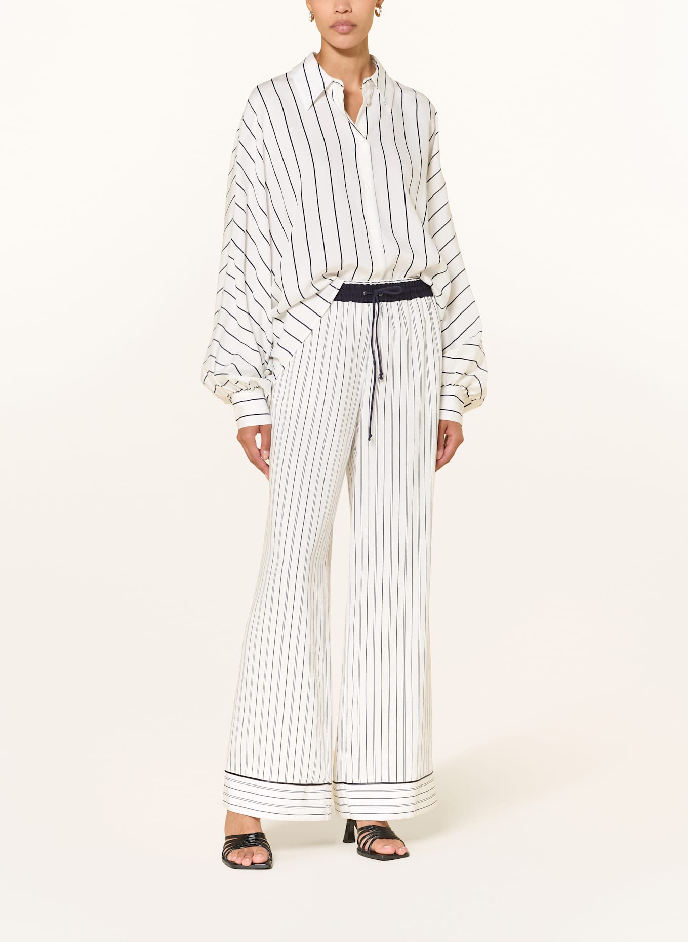 SEM PER LEI Marlenehose: ECRU / DUNKELBLAU