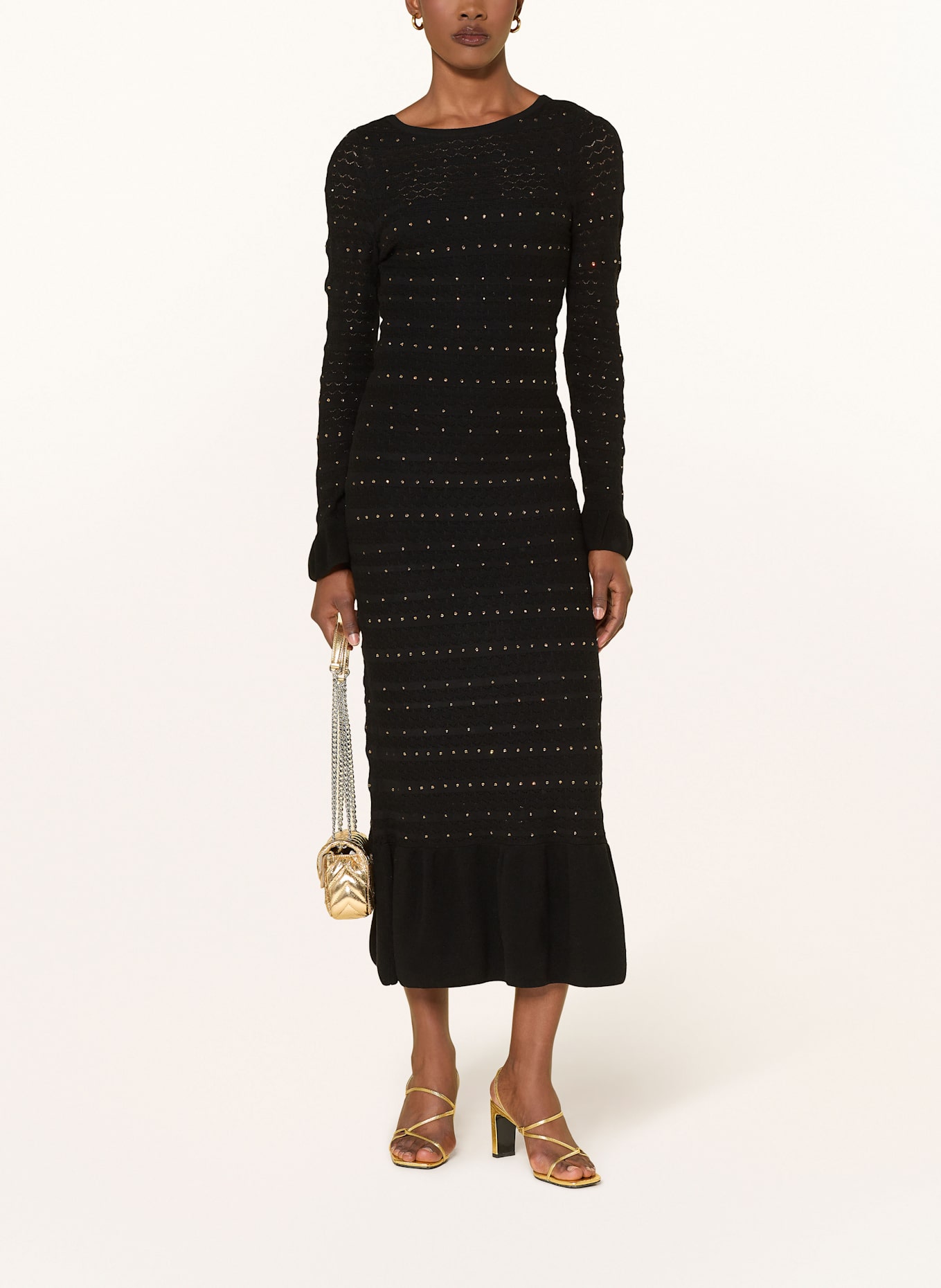 SANDRO Strickkleid mit Schmucksteinen und Volants: SCHWARZ