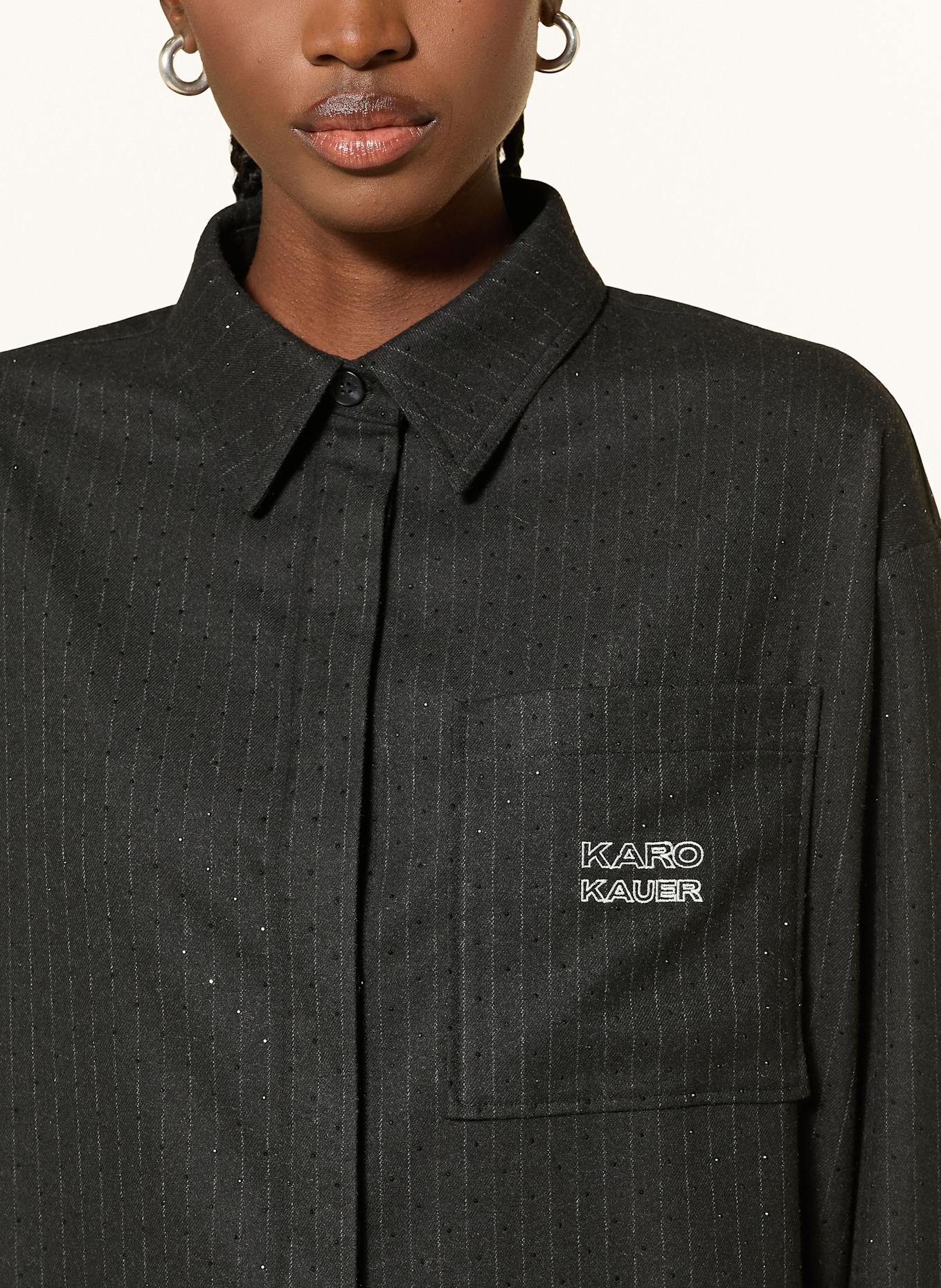 KARO KAUER Oversized-Hemdbluse mit Schmucksteinen: SCHWARZ