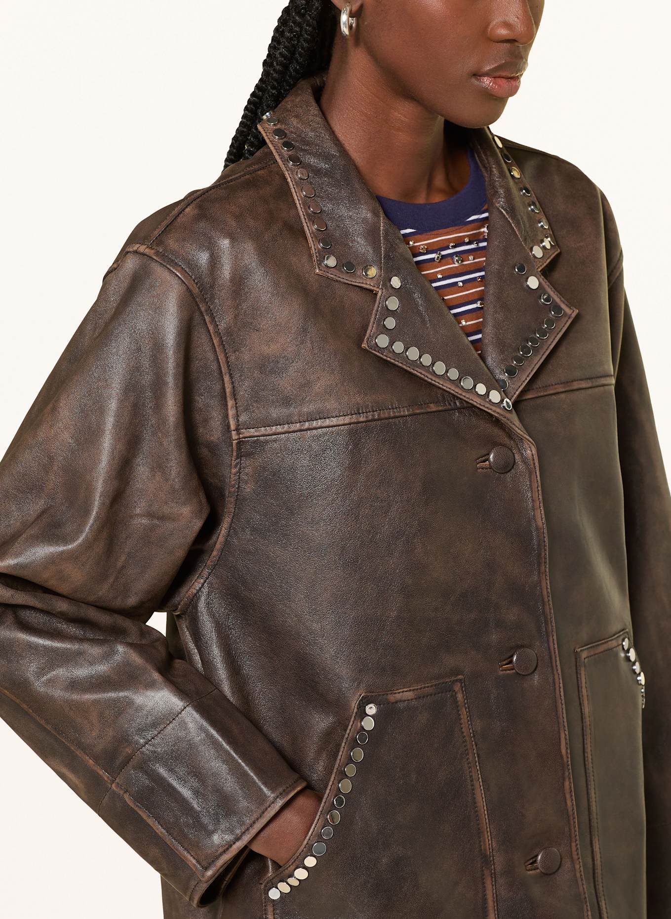 SANDRO Lederjacke mit Nieten: DUNKELBRAUN