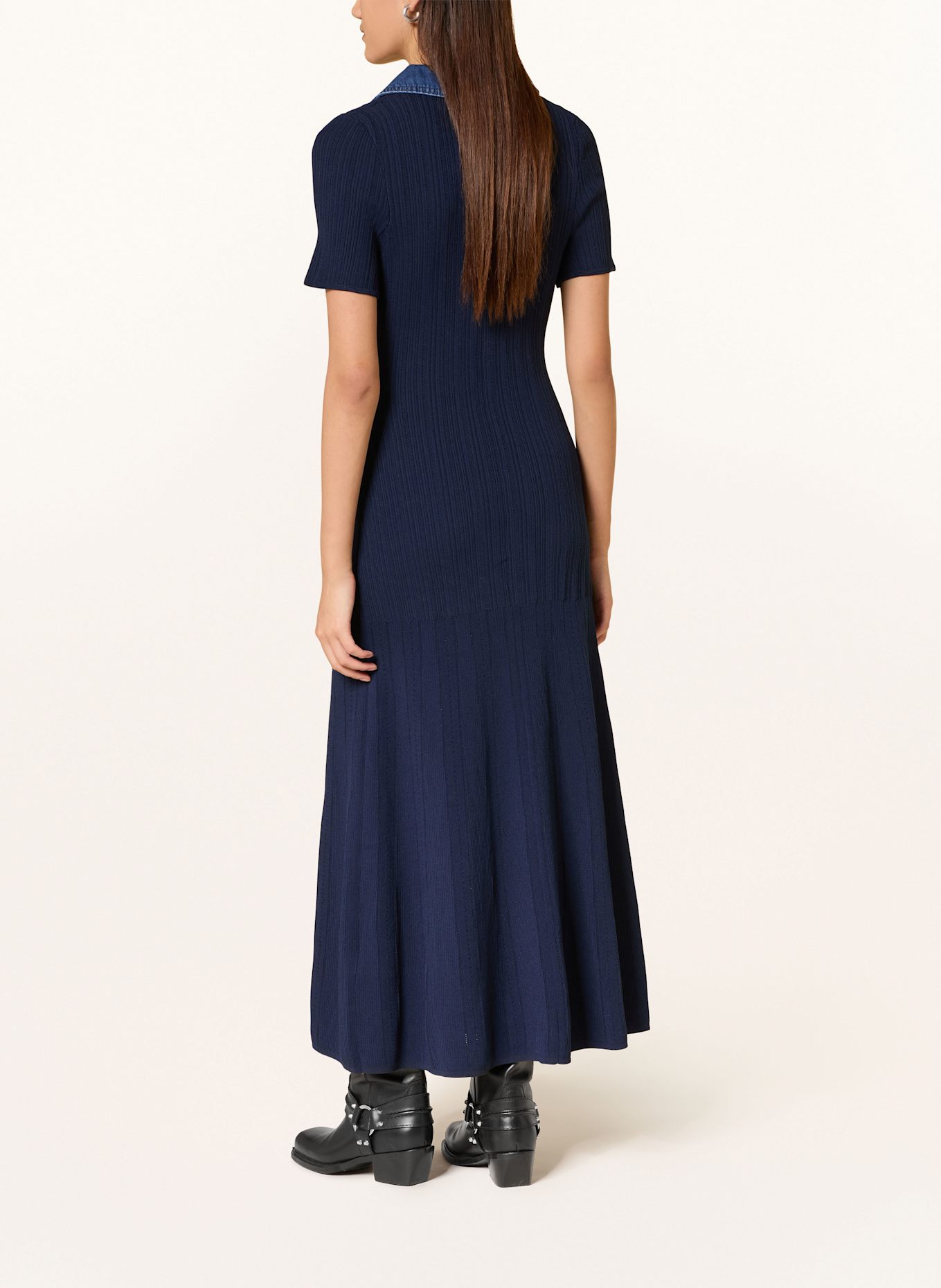 SANDRO Strickkleid: DUNKELBLAU