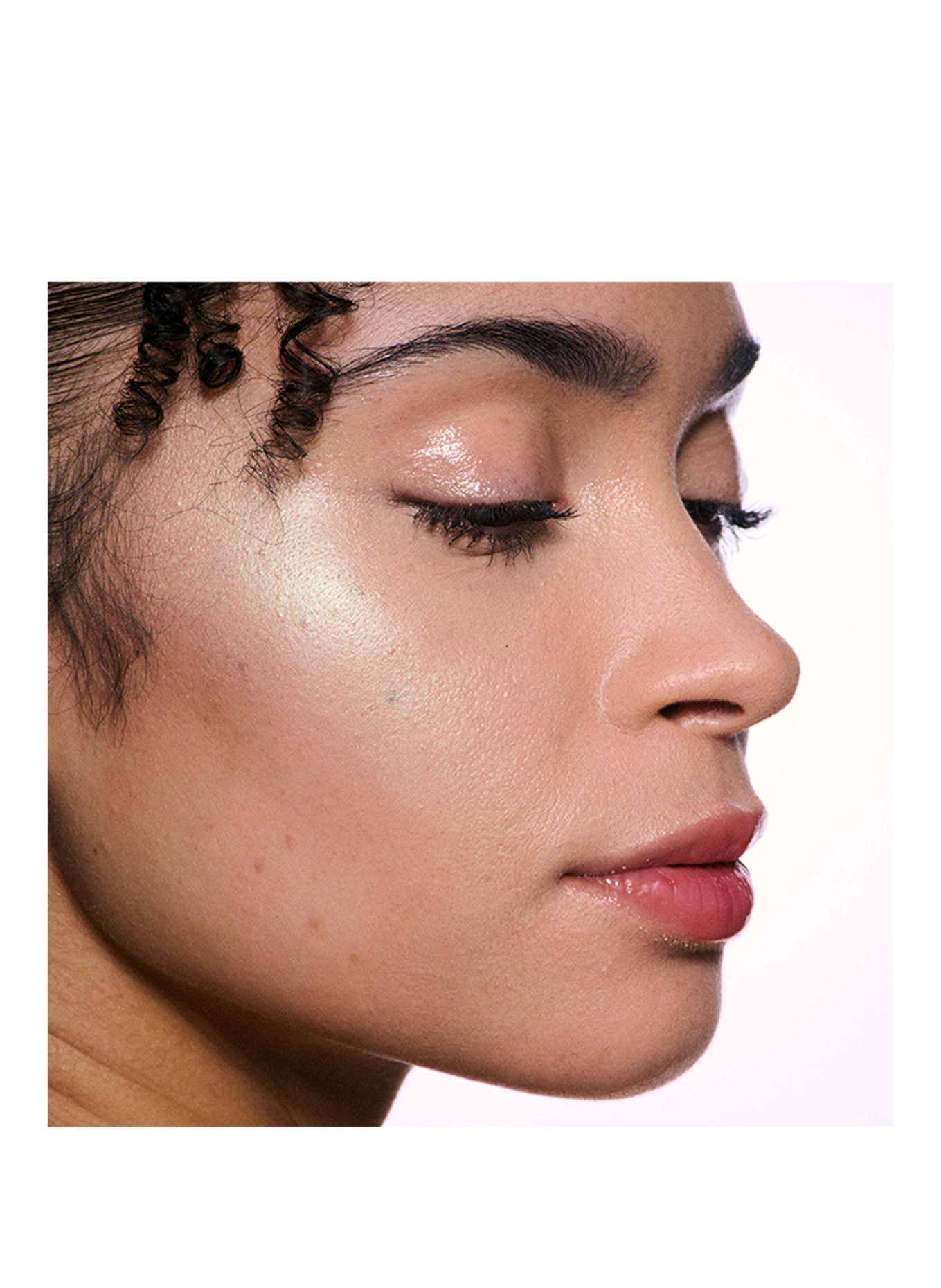 M.A.C BOUNCE & GLEAM HIGHLIGHTER: INVEST MINT