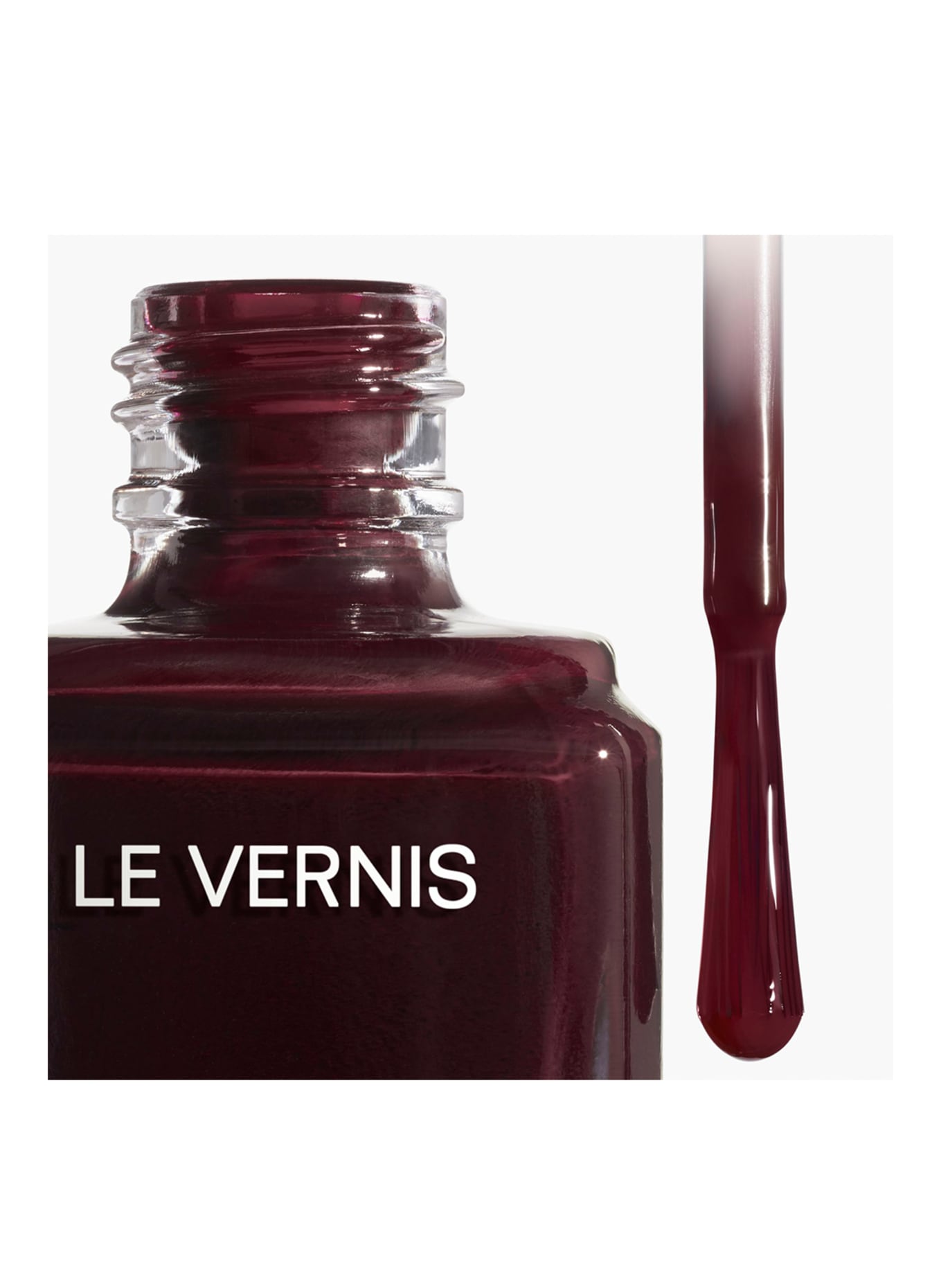 CHANEL LE VERNIS: 397 ROUGE NOIR