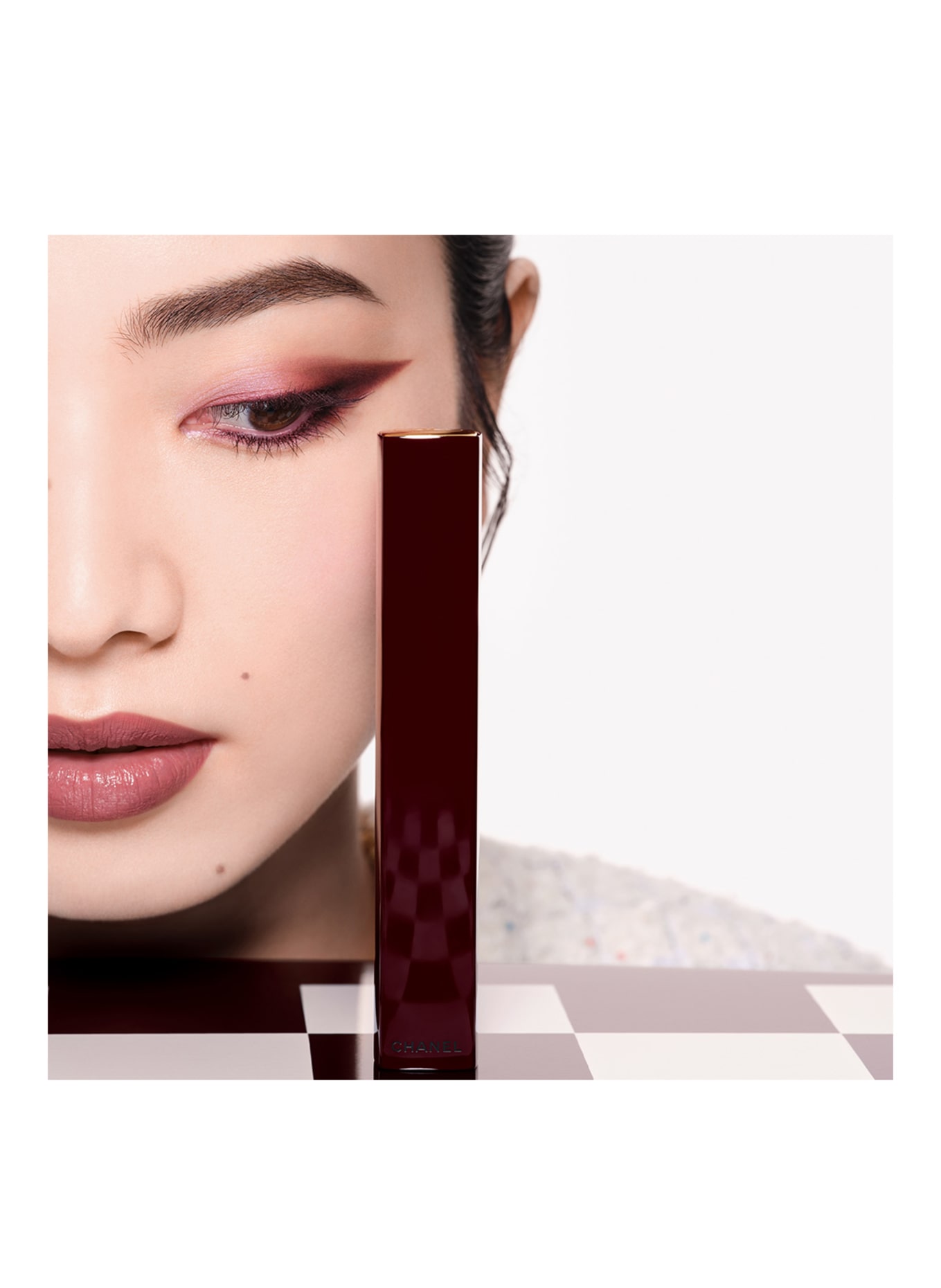 CHANEL NOIR ALLURE: 67 ROUGE NOIR