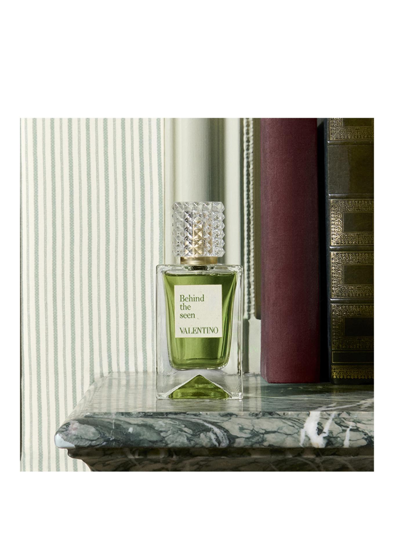 VALENTINO PARFUMS ANATOMIE VAN DROMEN - ACHTER DE SCHERMEN