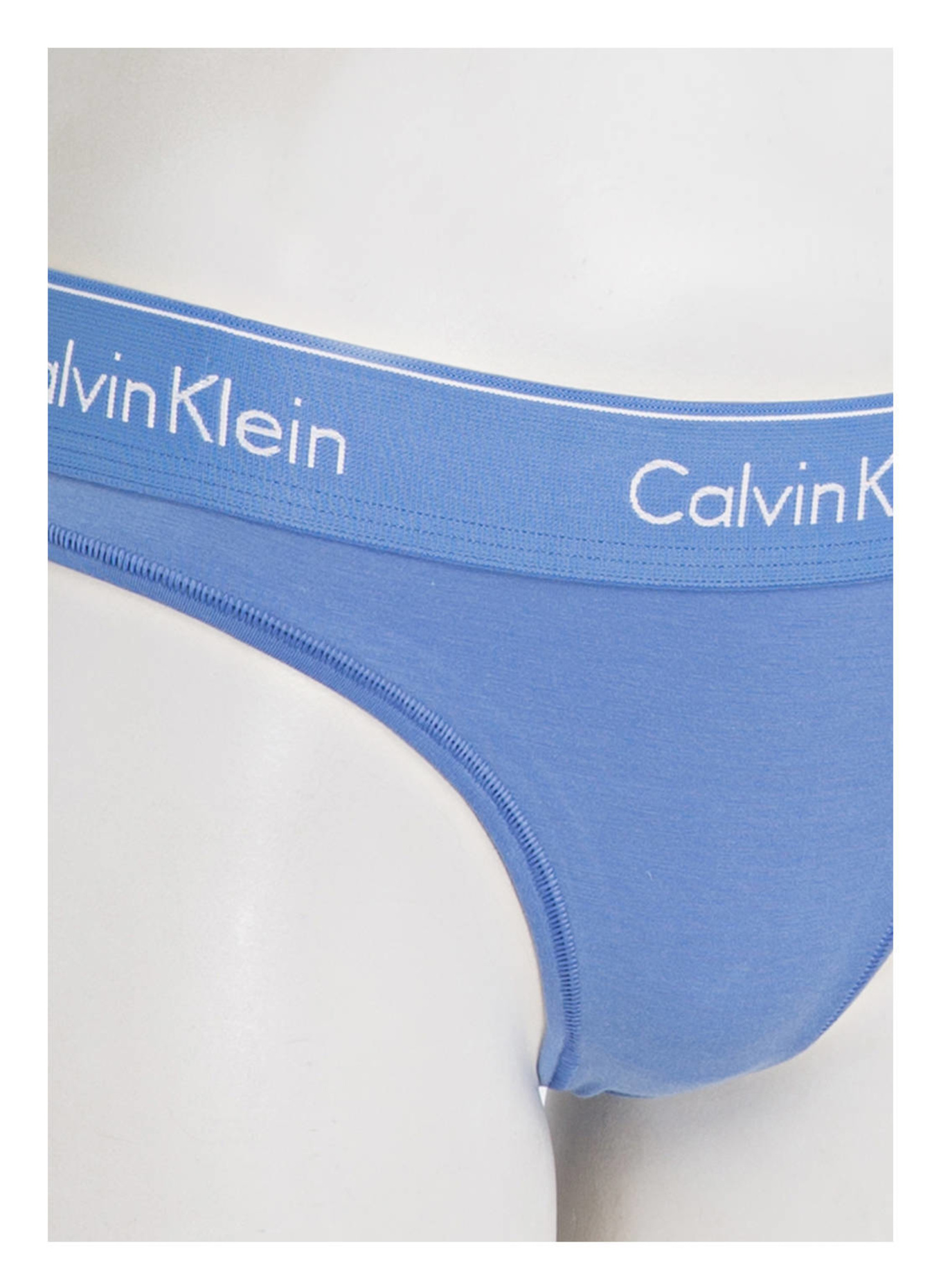 Calvin Klein String MODERN COTTON: BLEU CLAIR