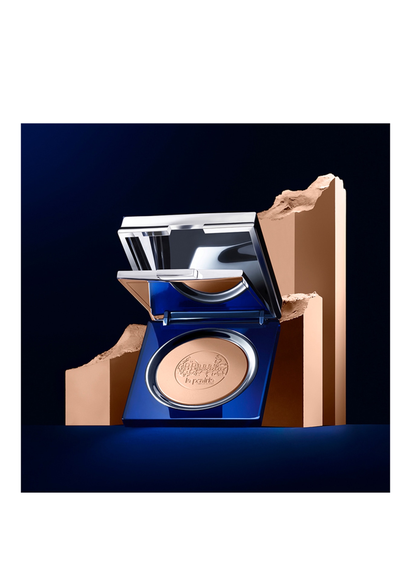 La Prairie SKIN CAVIAR POWDER FOUNDATION SPF 15 UVA / PA ++: ALMOND BEIGE