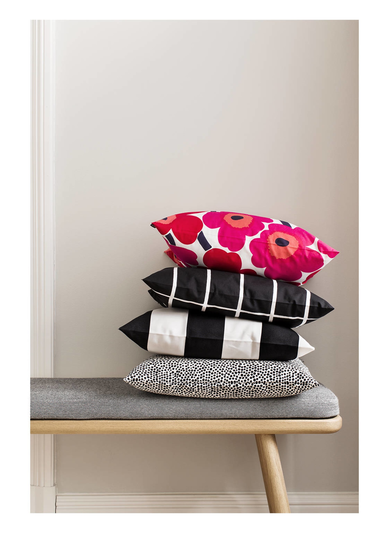 marimekko Decorative cushion cover TIILISKIVI, Color: BLACK/ WHITE (Image 3)