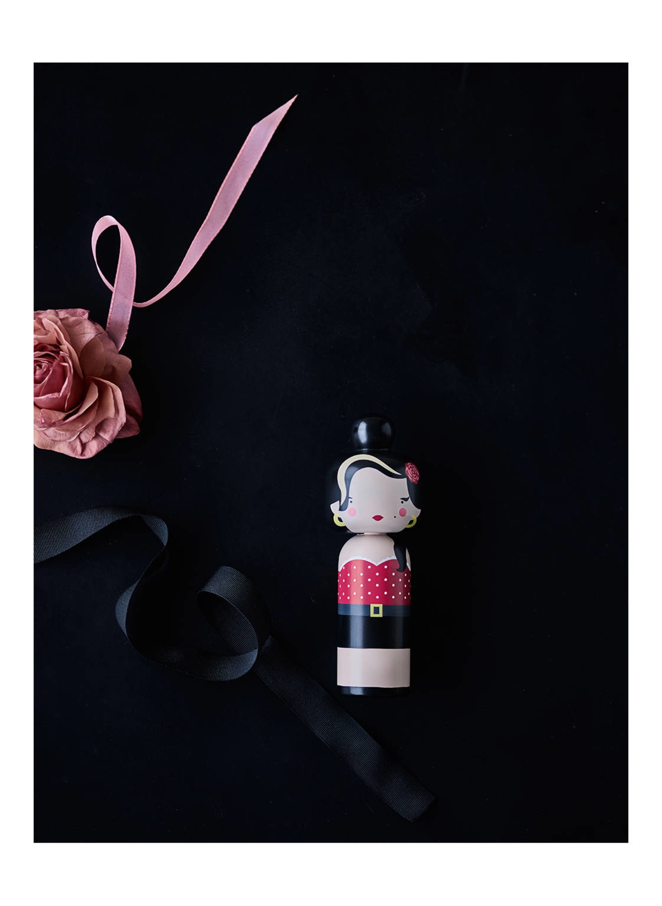 lucie kaas Decoration figurine AMY WINEHOUSE, Color: BLACK/ NUDE/ PINK (Image 3)