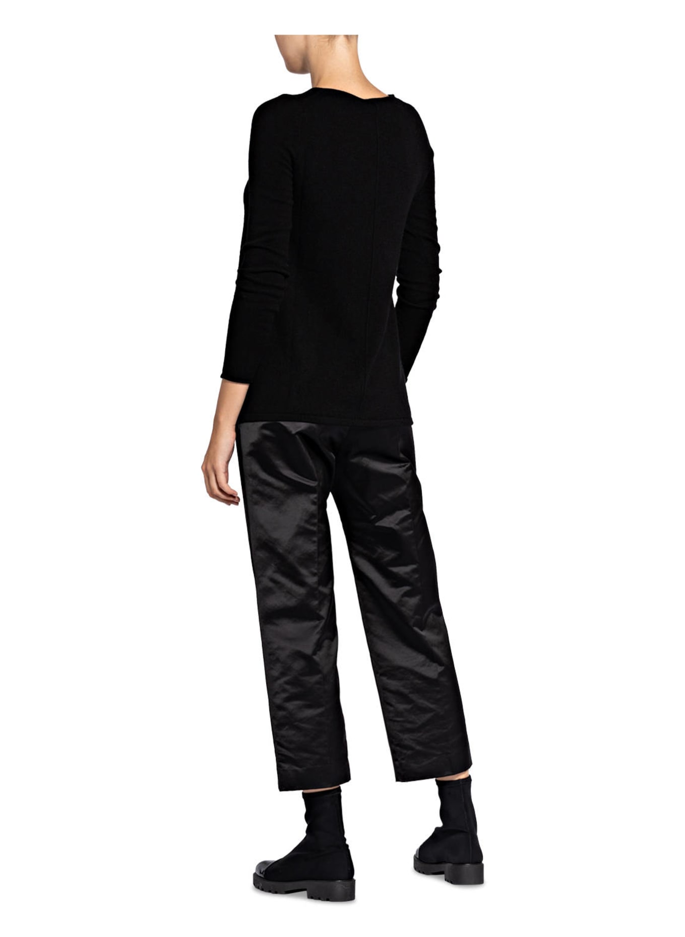 darling harbour Cashmere Sweater: BLACK