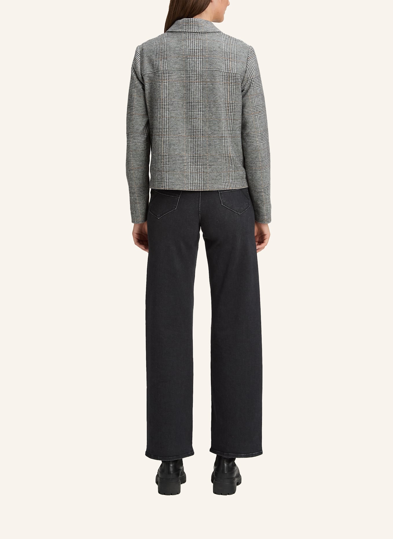 BETTY&CO Casual-Jacke mit Taschen: SCHWARZ/ CAMEL