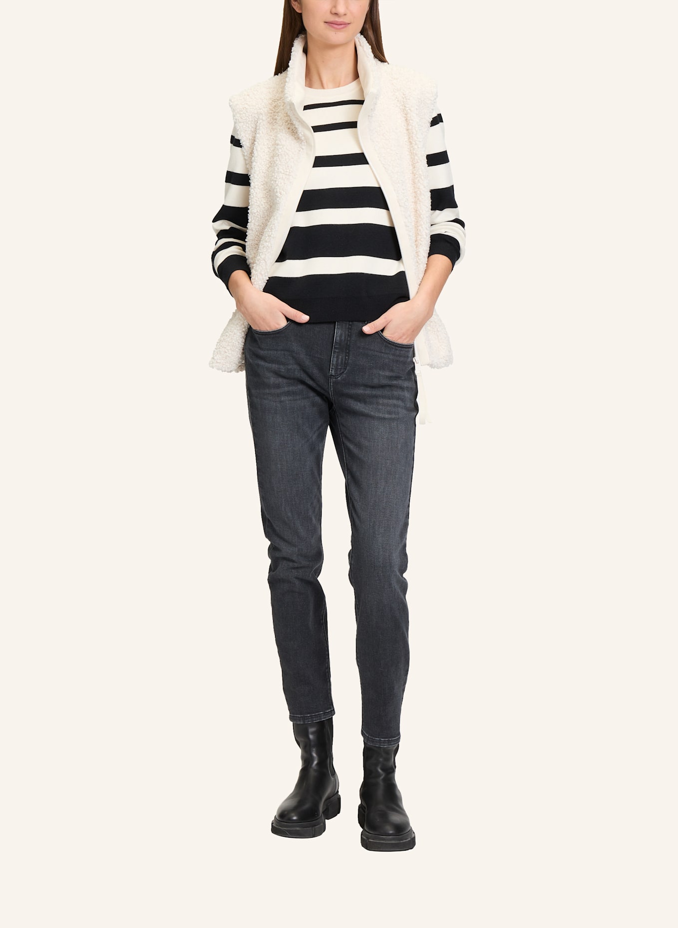 BETTY&CO Basic-Jeans mit Waschung: GRAU