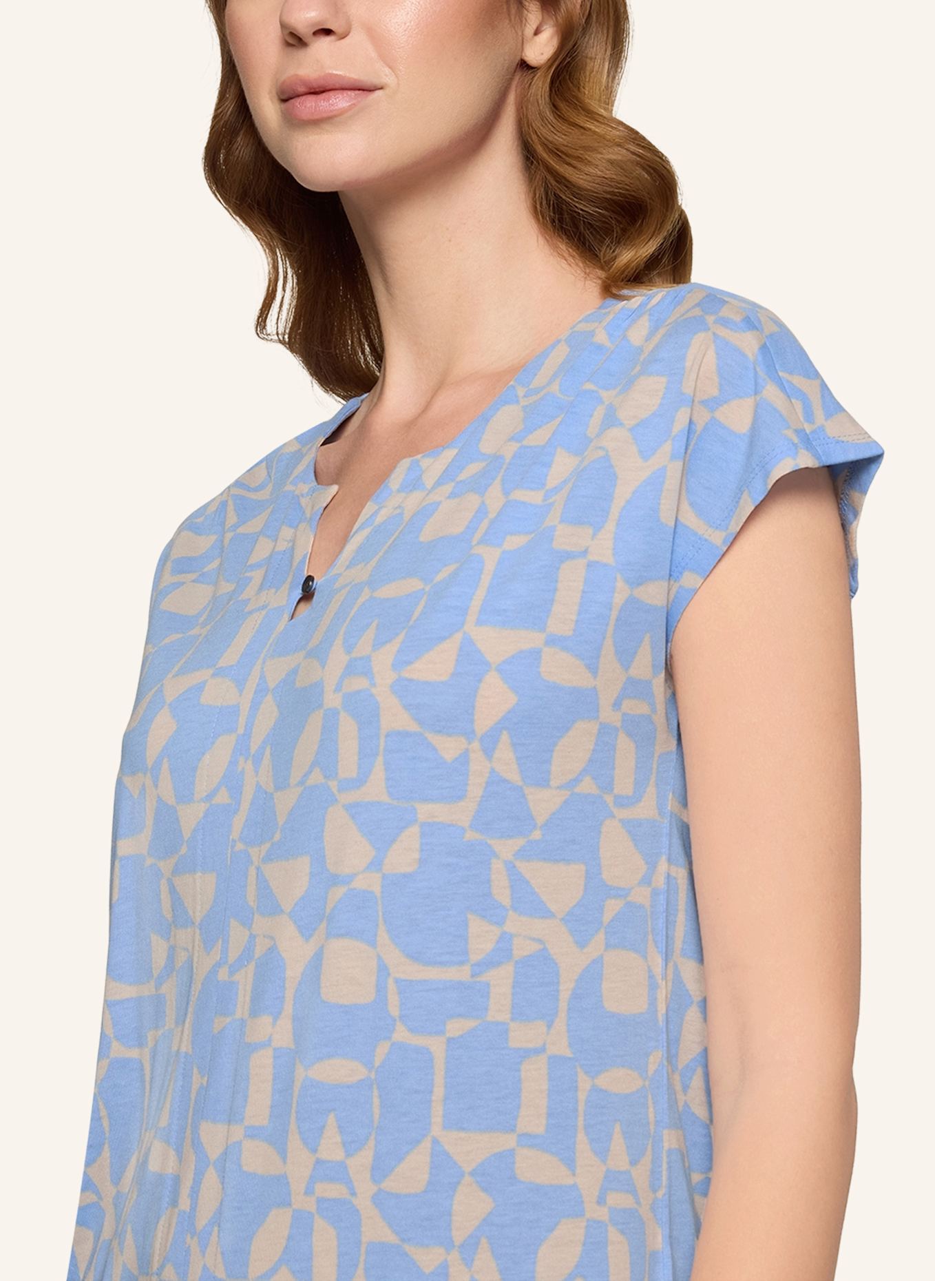 BETTY&CO Blusenshirt mit Gummizug: BLAU