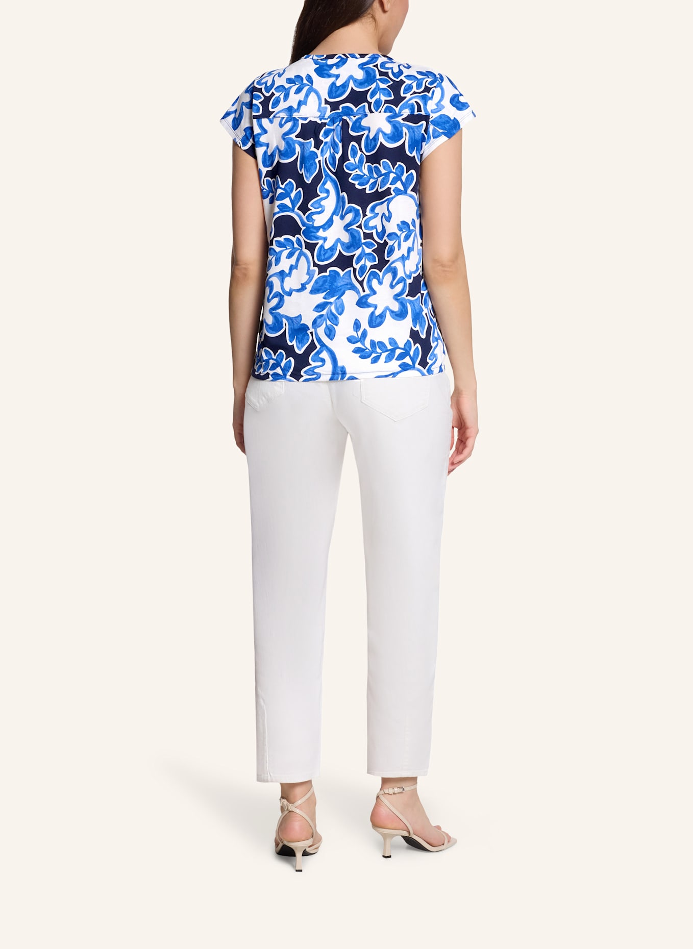 BETTY&CO Blusenshirt mit Gummizug: WEISS/ BLAU