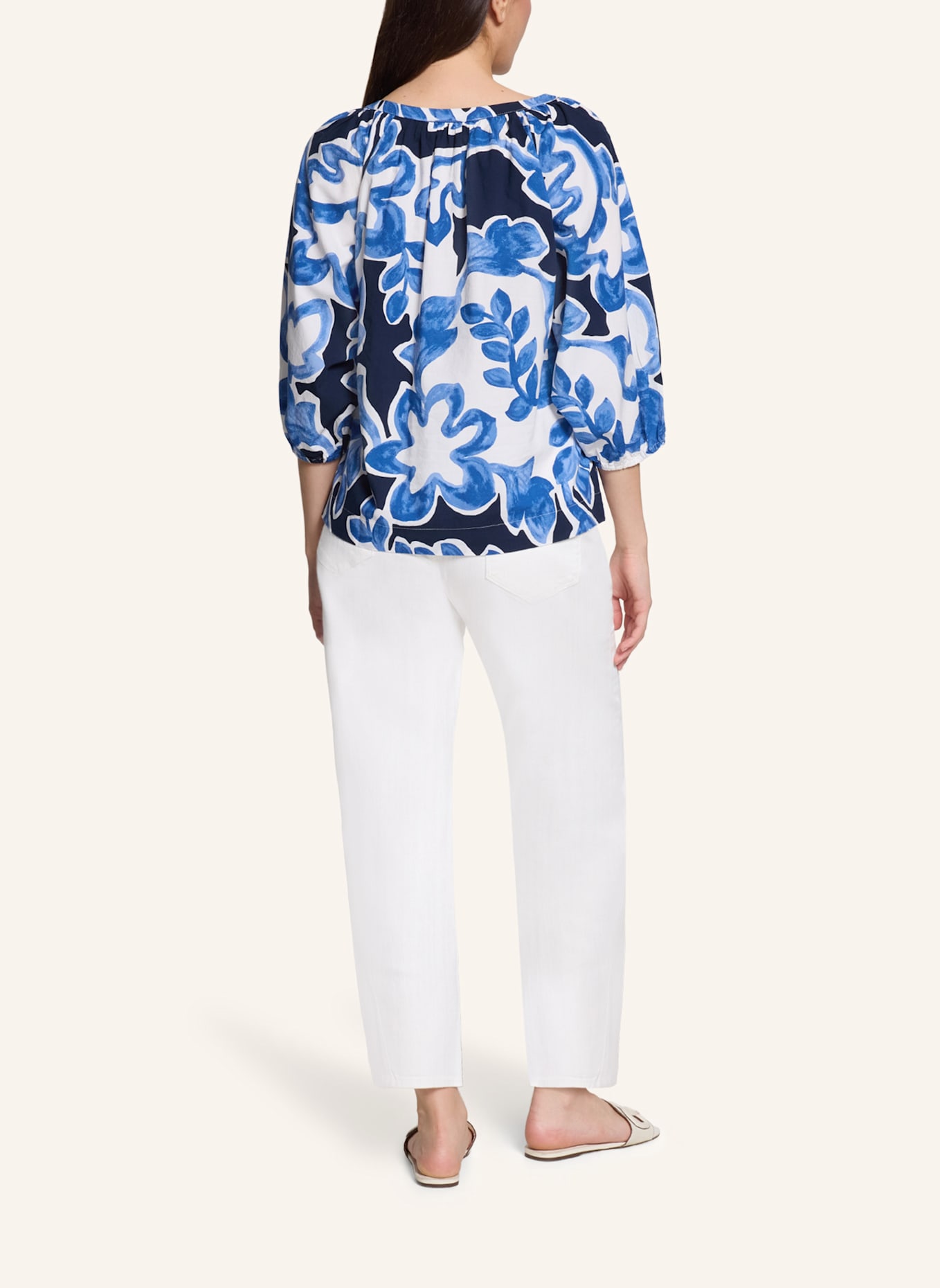 BETTY&CO Schlupfbluse mit Print: WEISS/ DUNKELBLAU