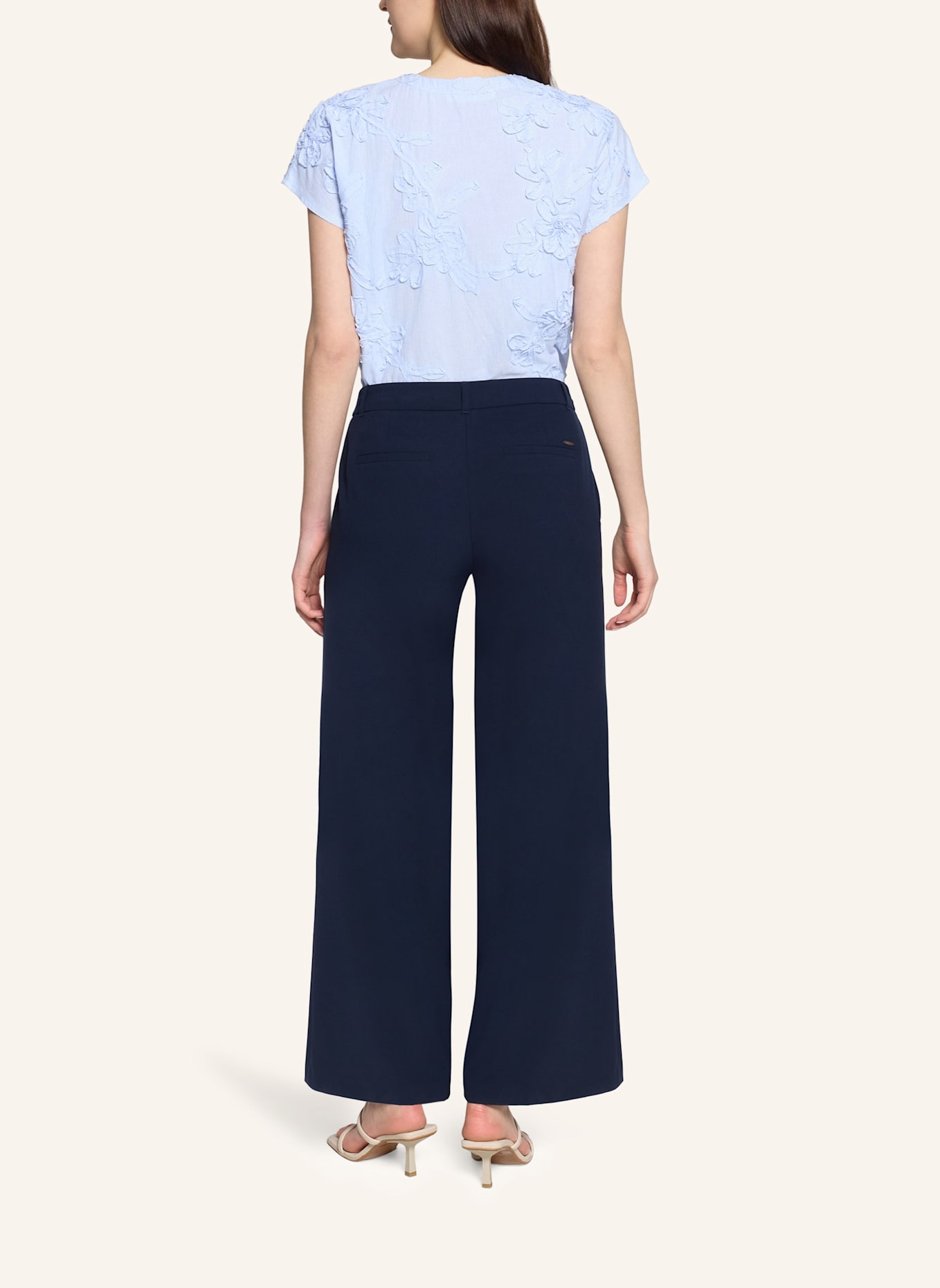 BETTY&CO Hemdbluse mit Stickerei: WEISS