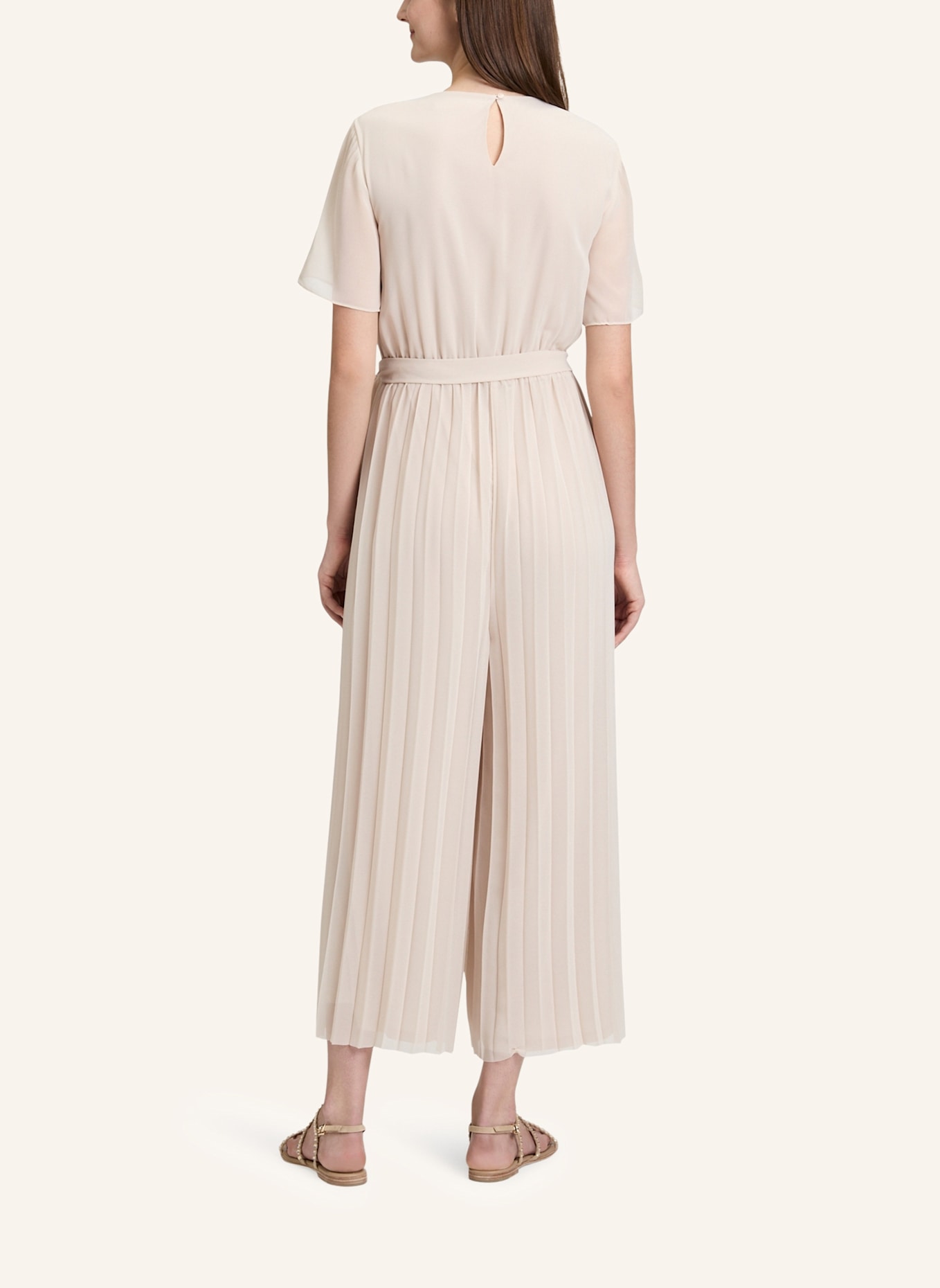 BETTY&CO Jumpsuit mit Plissees: GRAU