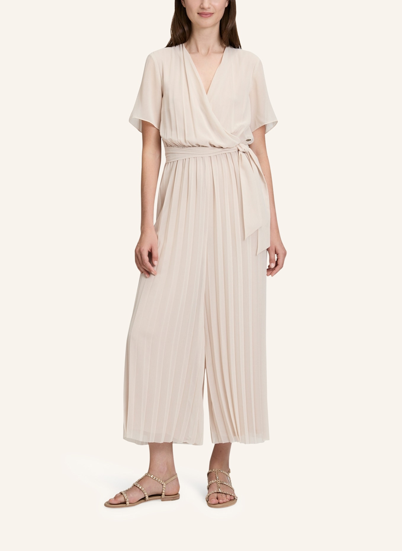 BETTY&CO Jumpsuit mit Plissees: GRAU