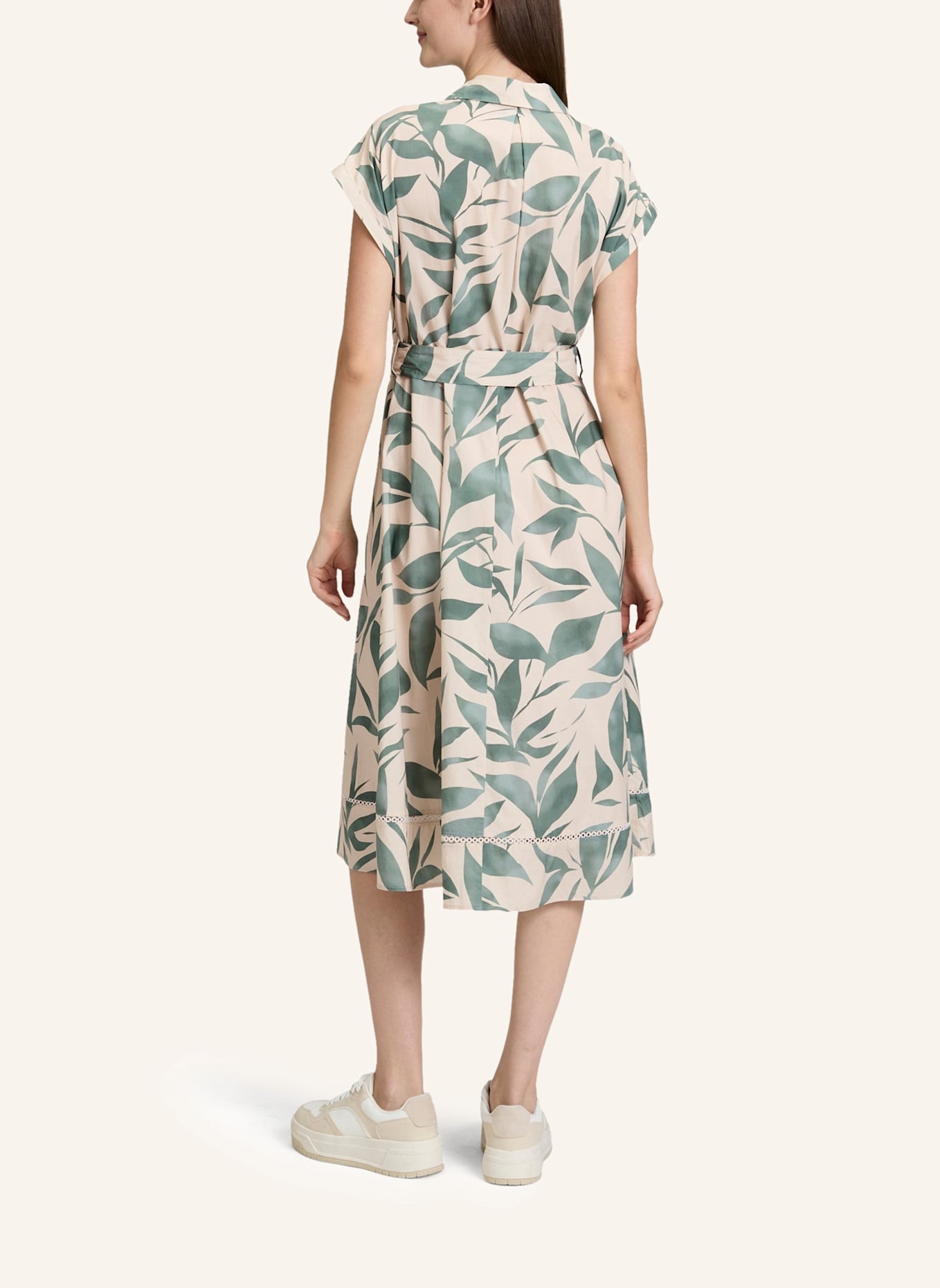 BETTY&CO Hemdblusenkleid mit Print: GRÜN