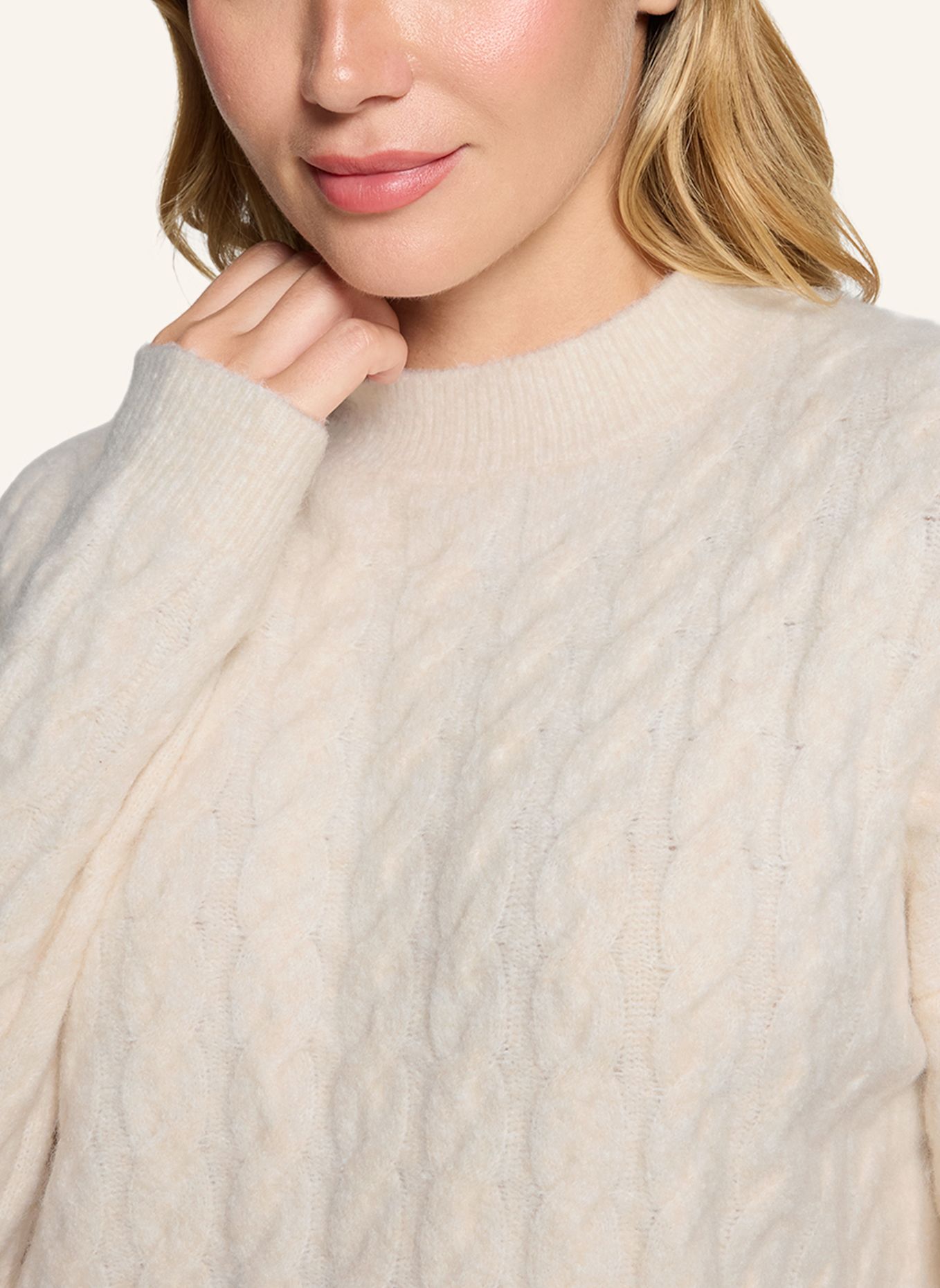 BETTY&CO Gebreide trui met effectgaren: CRÈME