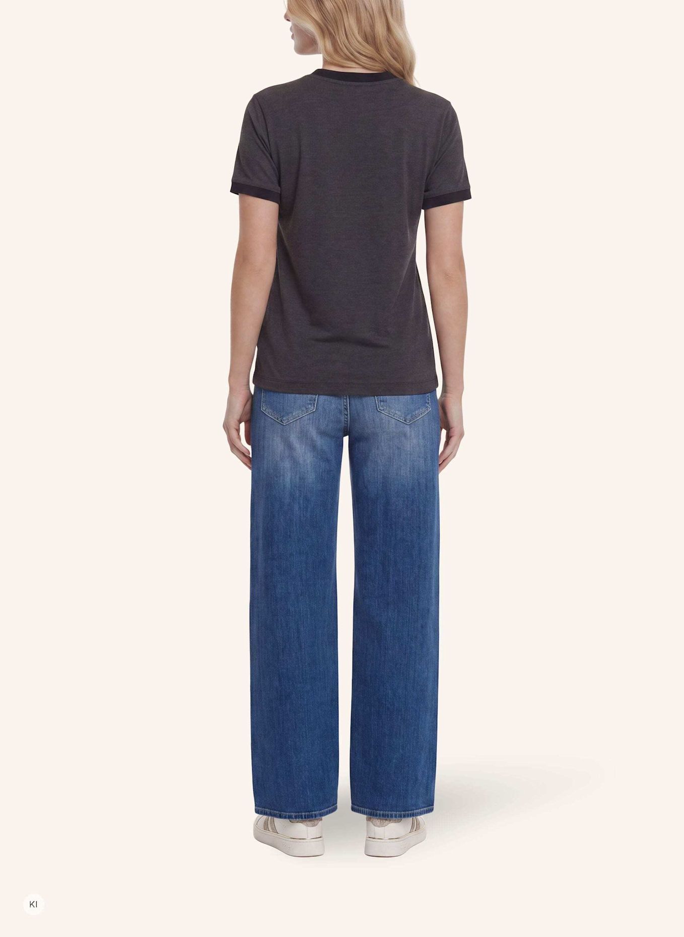 GUESS T-Shirt: GRAU