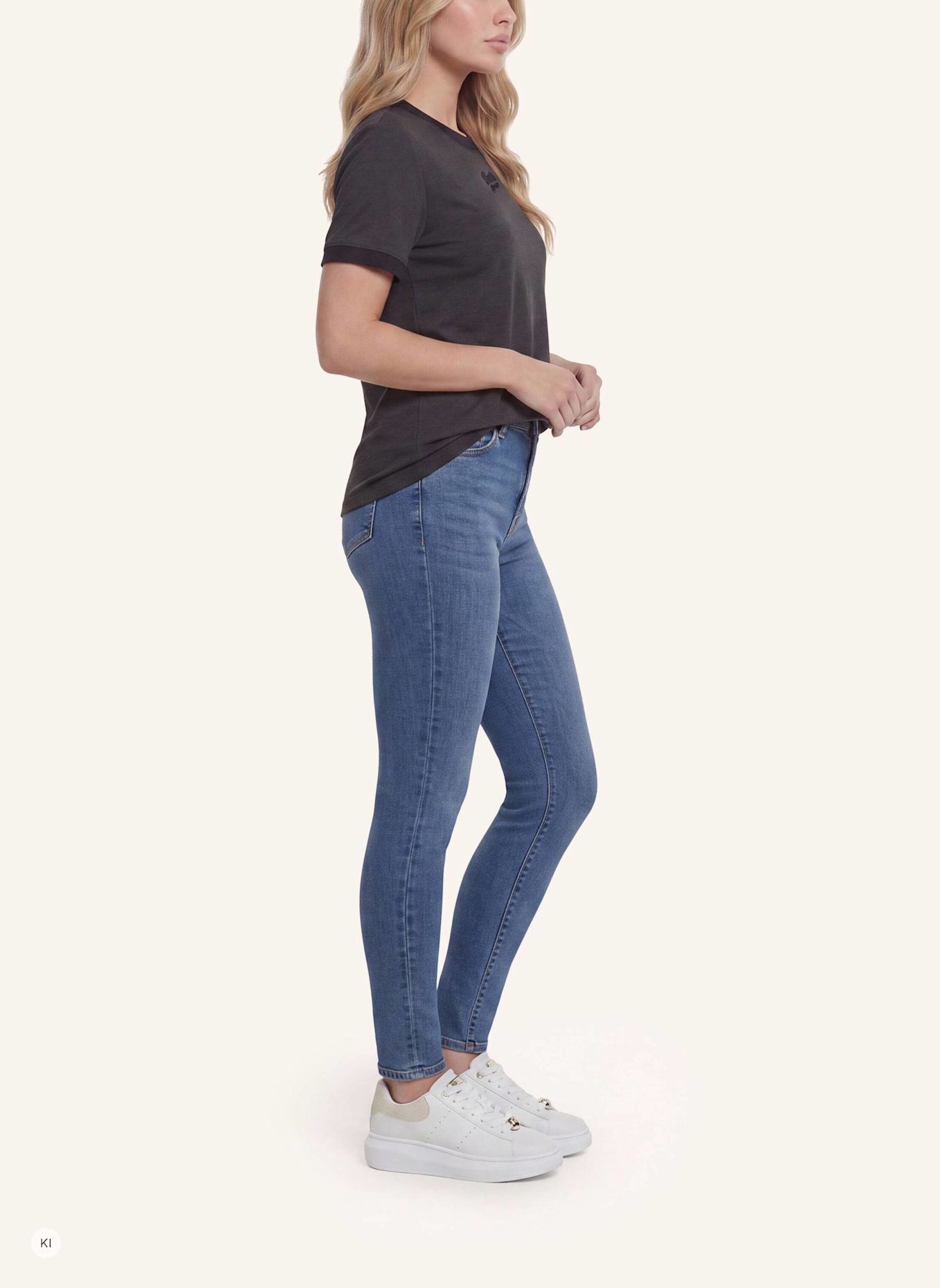 GUESS Skinny 1981: BLAU