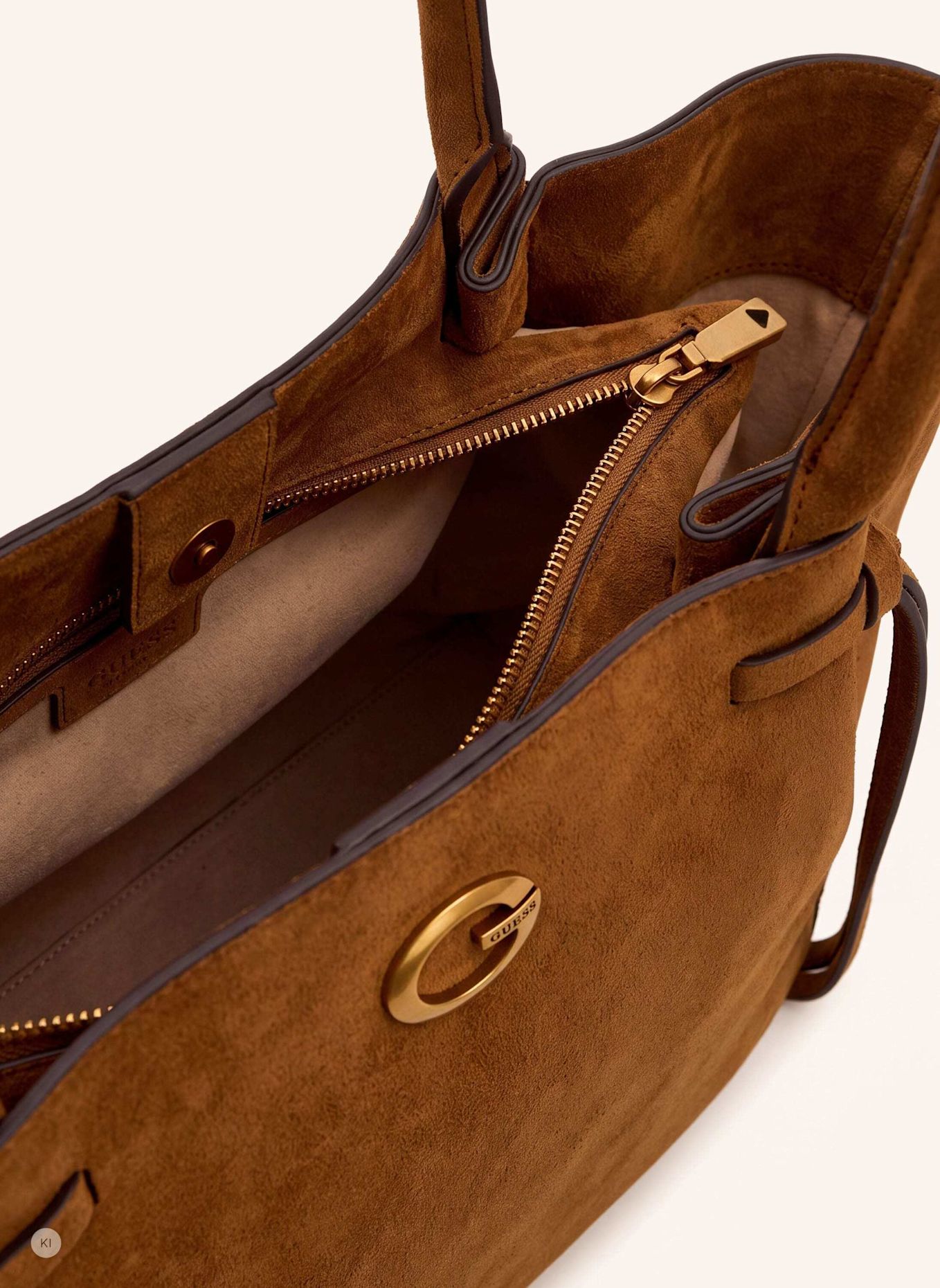 GUESS Shopper: BRAUN