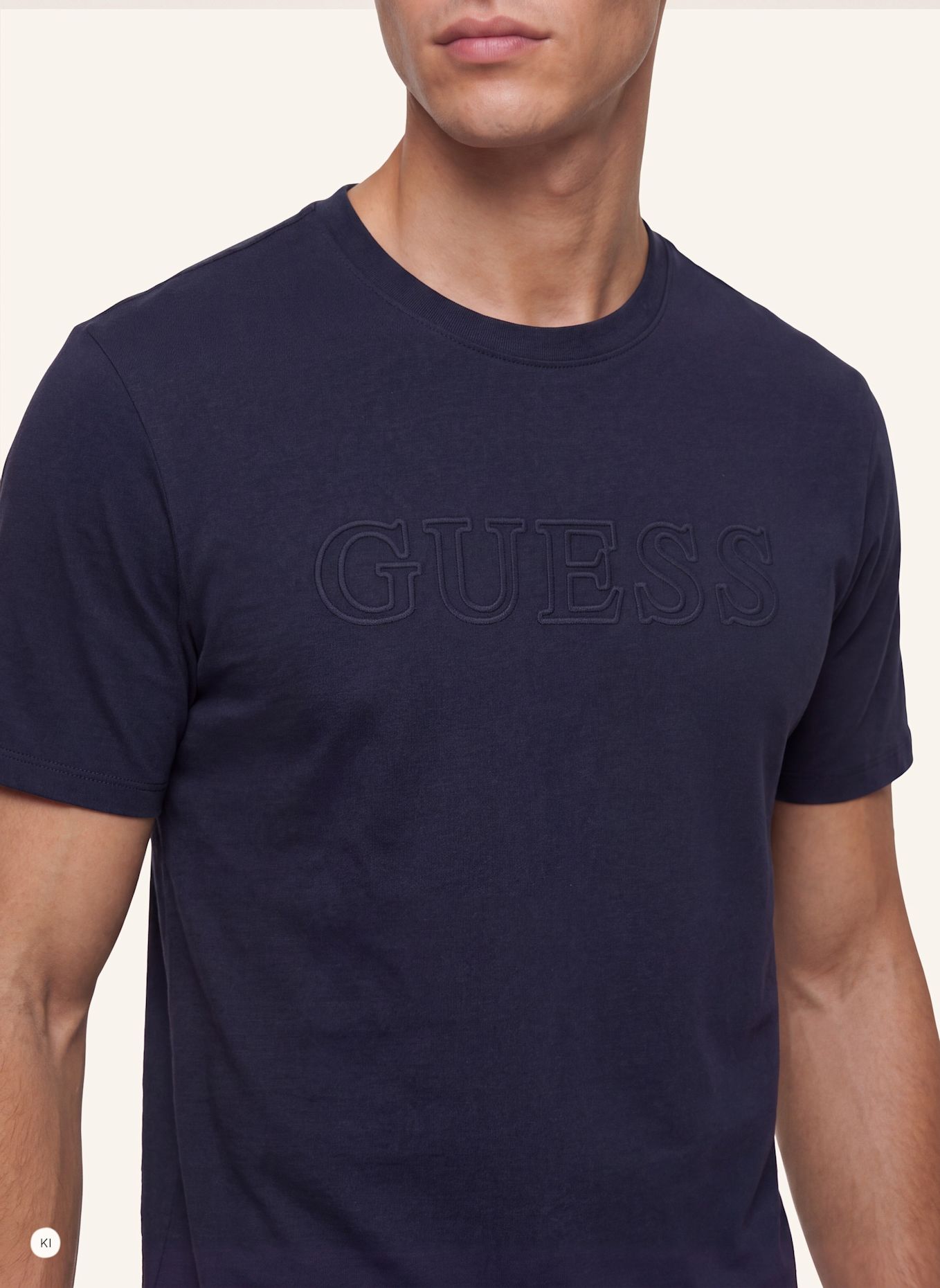 GUESS T-Shirt: DUNKELBLAU