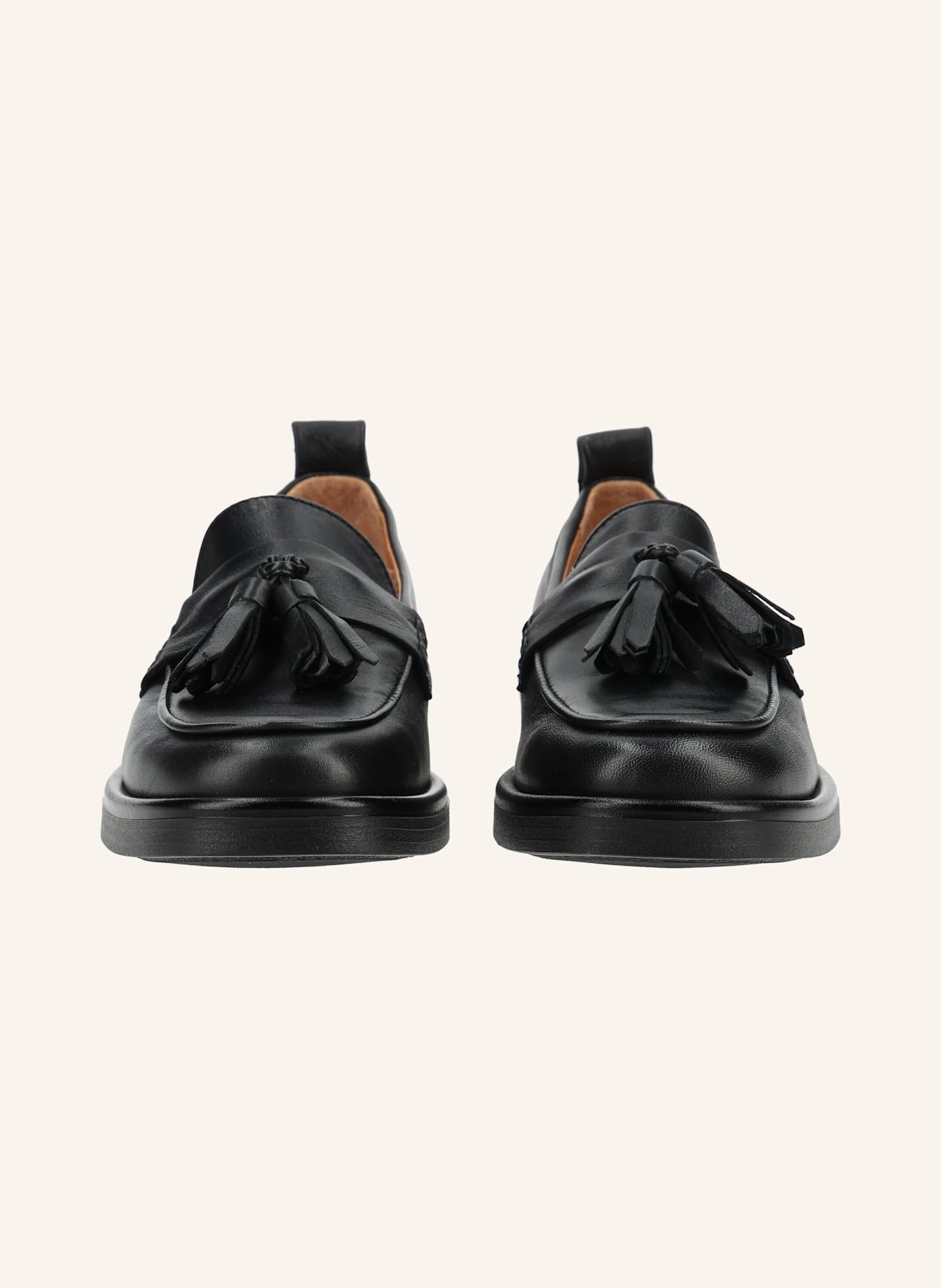 PAVEMENT Slipper SHELLY TASSEL: SCHWARZ