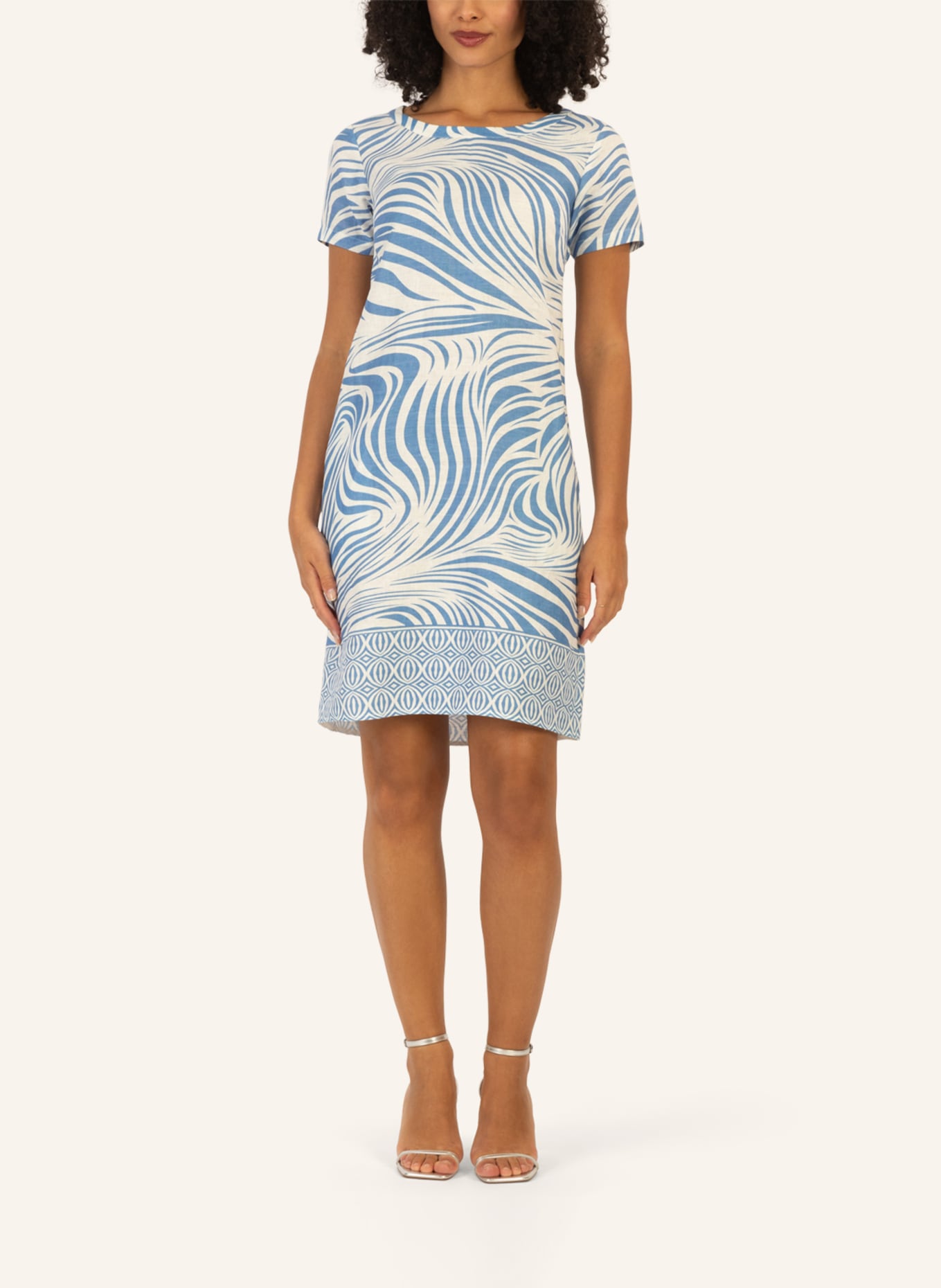 mint & mia Kurzes bedrucktes Kleid: CREME/ HELLBLAU