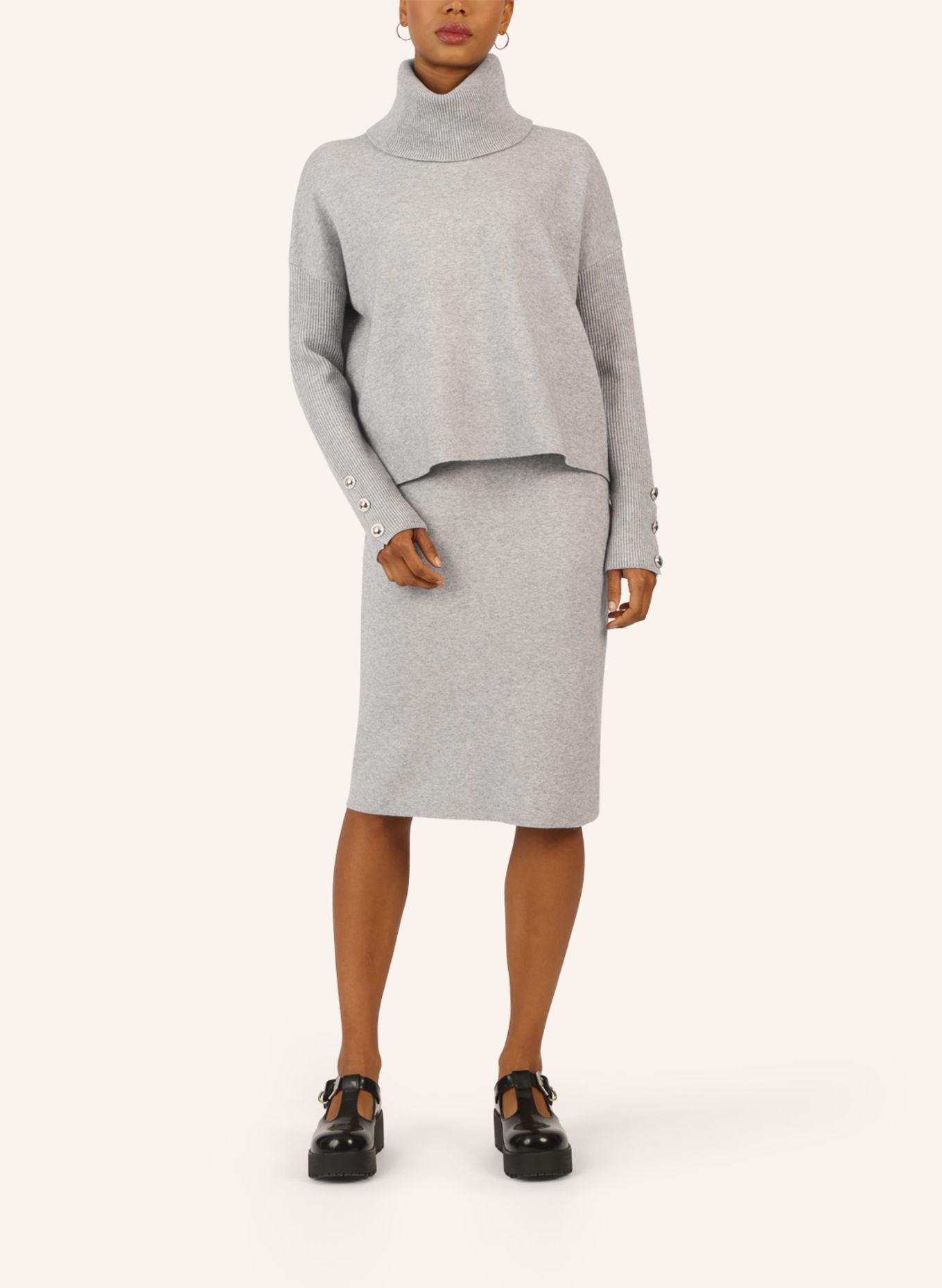 APART Oversized Pullover: GRAU