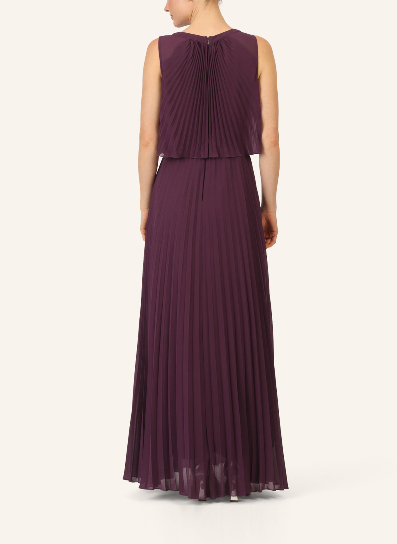 APART Abendkleid mit Plissees: DUNKELLILA