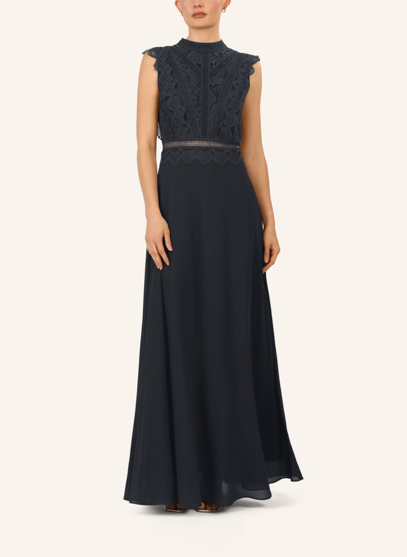 APART Abendkleid mit Lochspitze: SCHWARZ