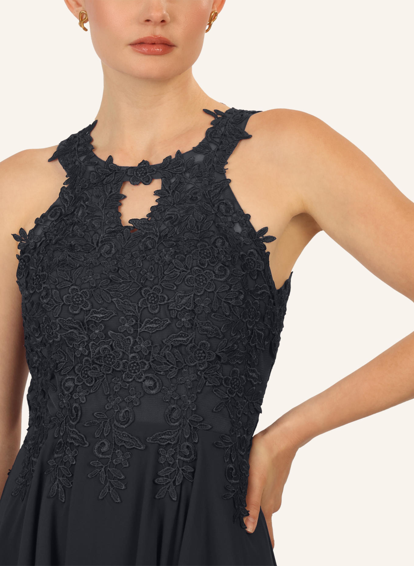 APART Cocktailkleid: SCHWARZ