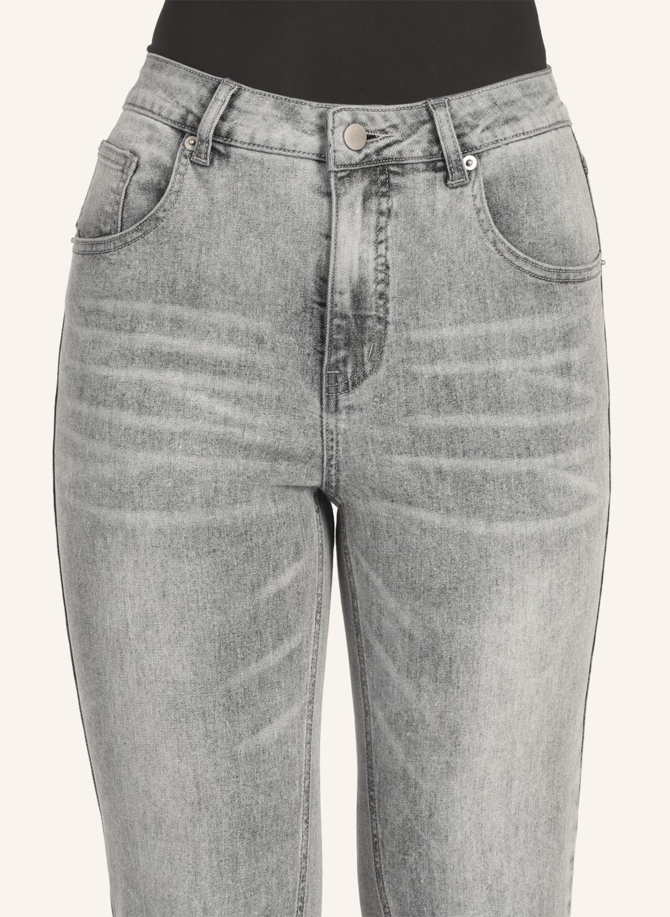 APART Mom Jeans mit Kristallsteinen: GRAU