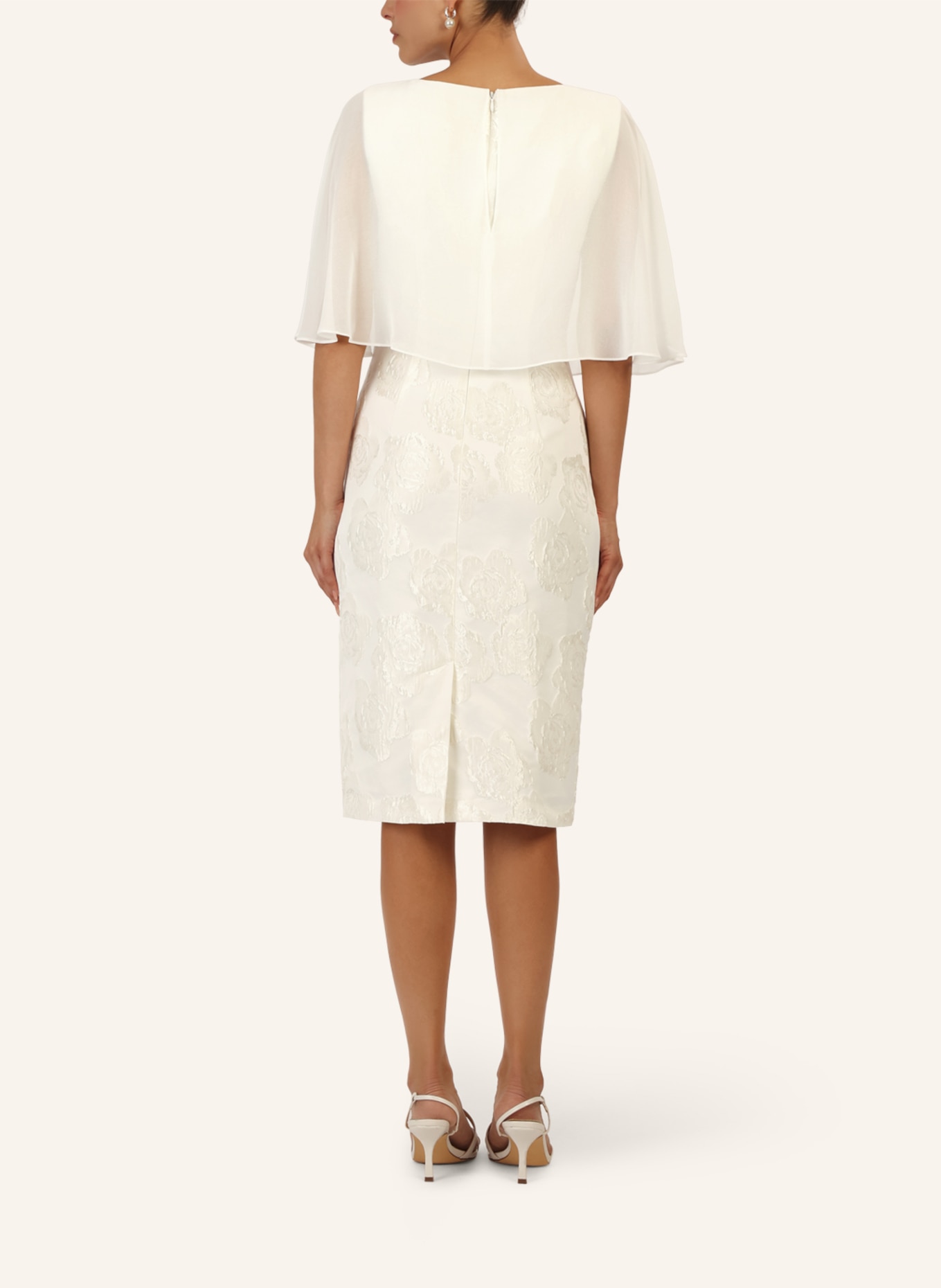 APART Jacquardkleid mit Chiffoncape: CREME