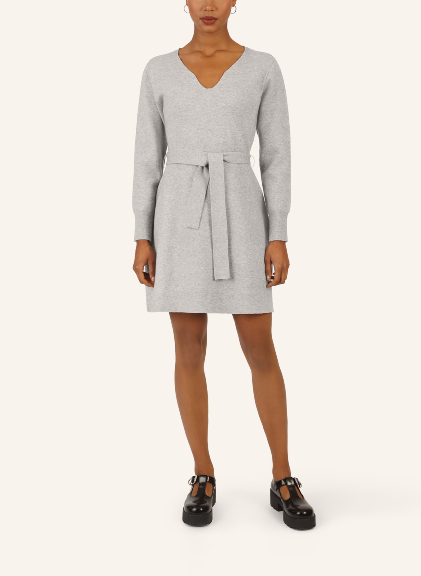 APART Strickkleid: GRAU
