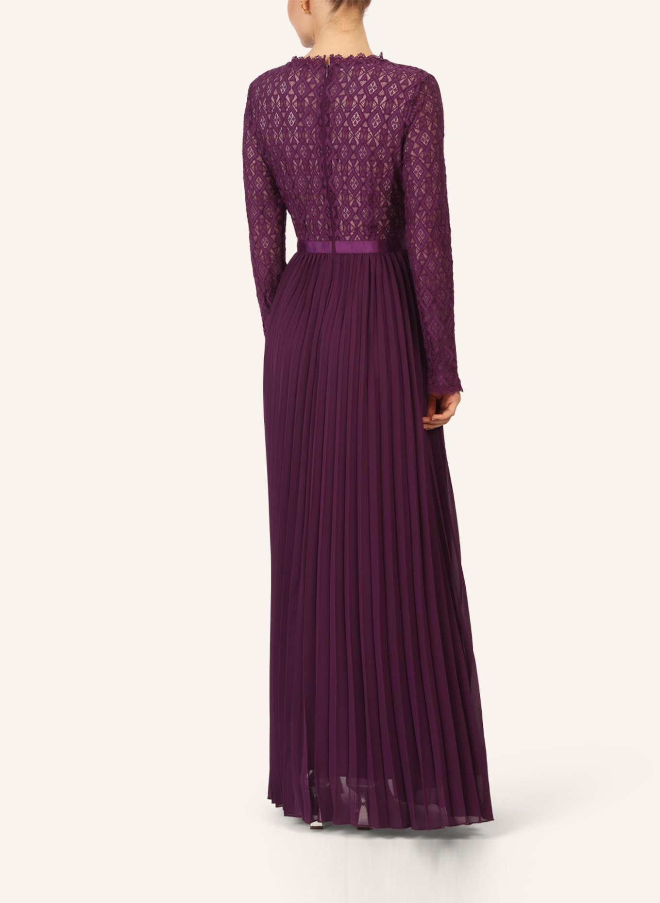 APART Abendkleid: DUNKELLILA