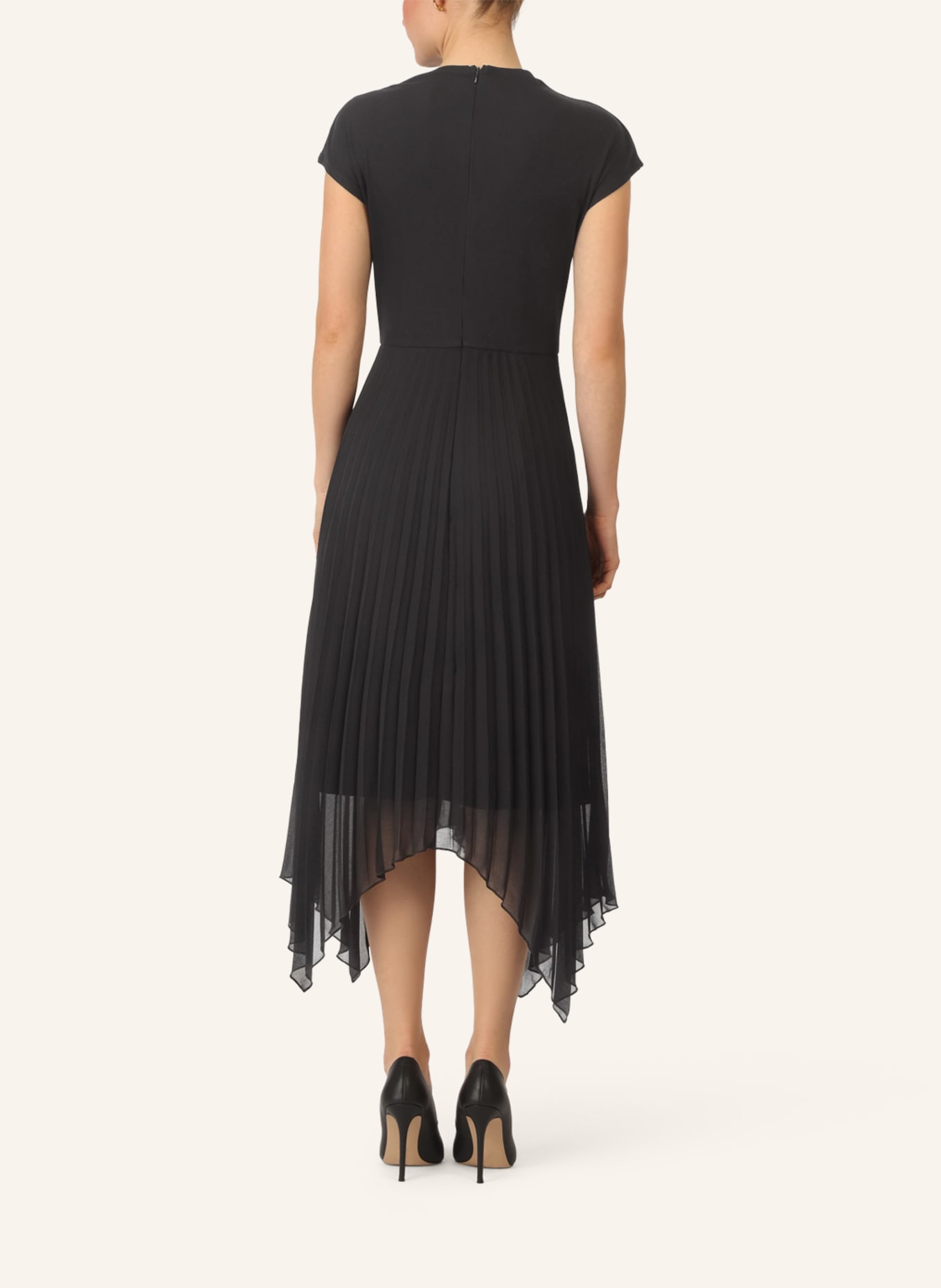 APART Midi Kleid: SCHWARZ