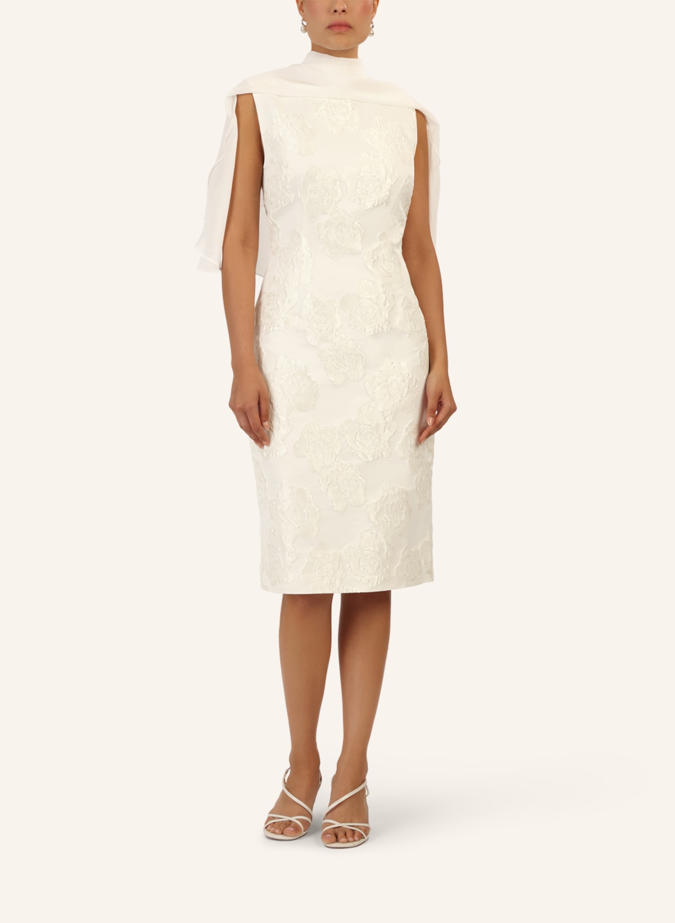 APART Jacquardkleid mit Chiffoncape: CREME