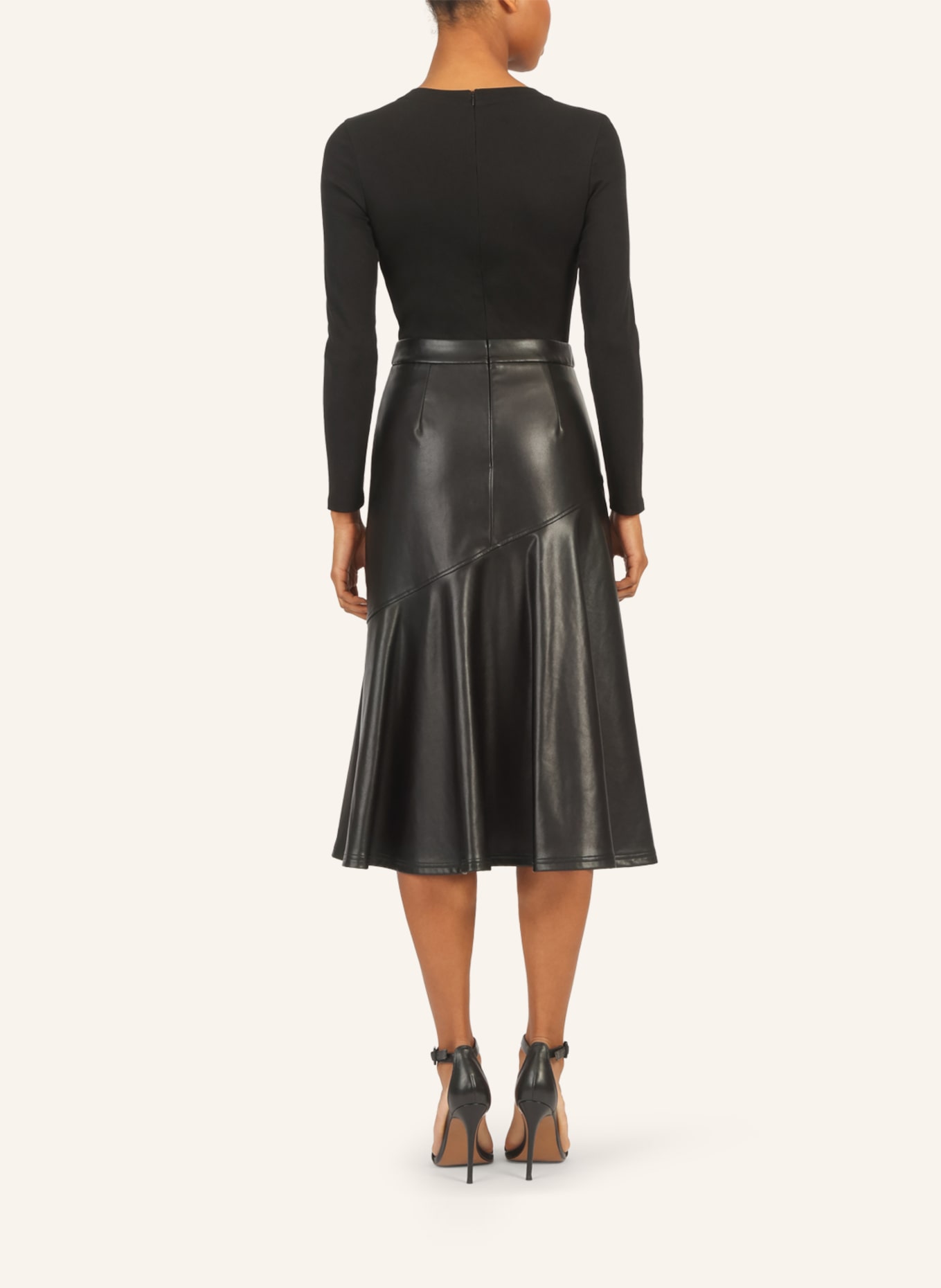 APART Midikleid: SCHWARZ