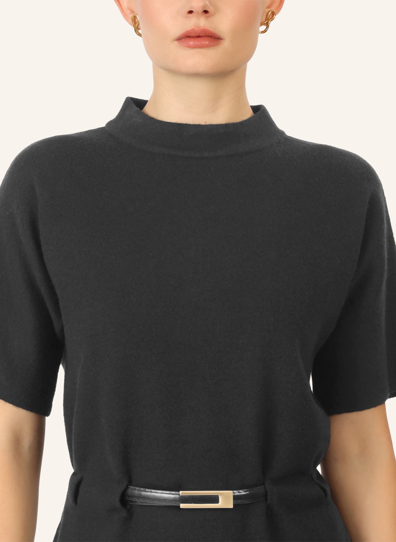 APART Strickkleid mit Gürtel: SCHWARZ