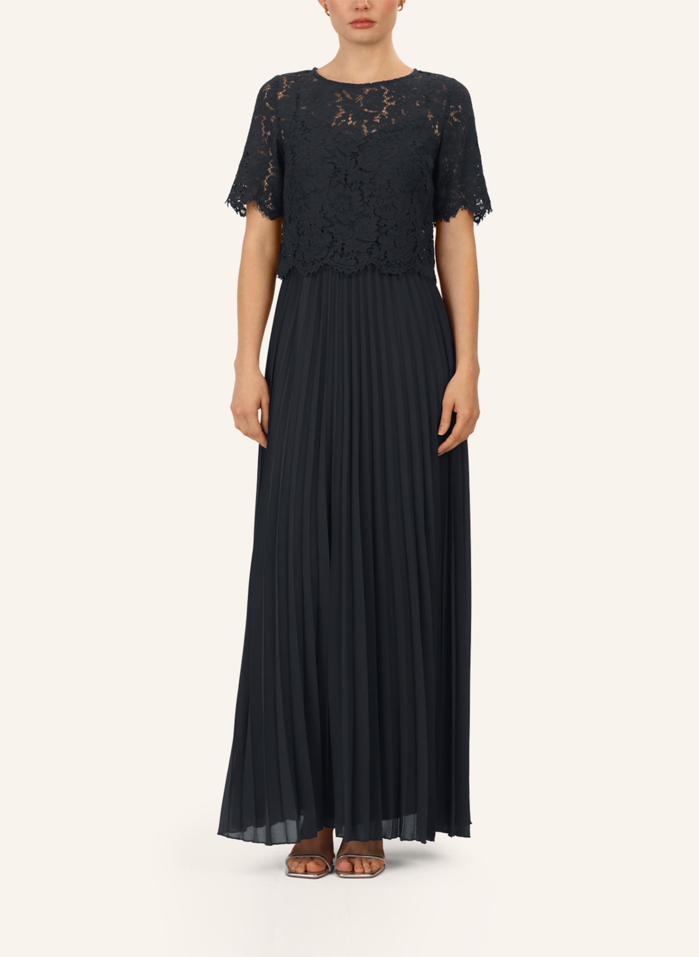 APART Abendkleid mit Spitzenjacke: SCHWARZ