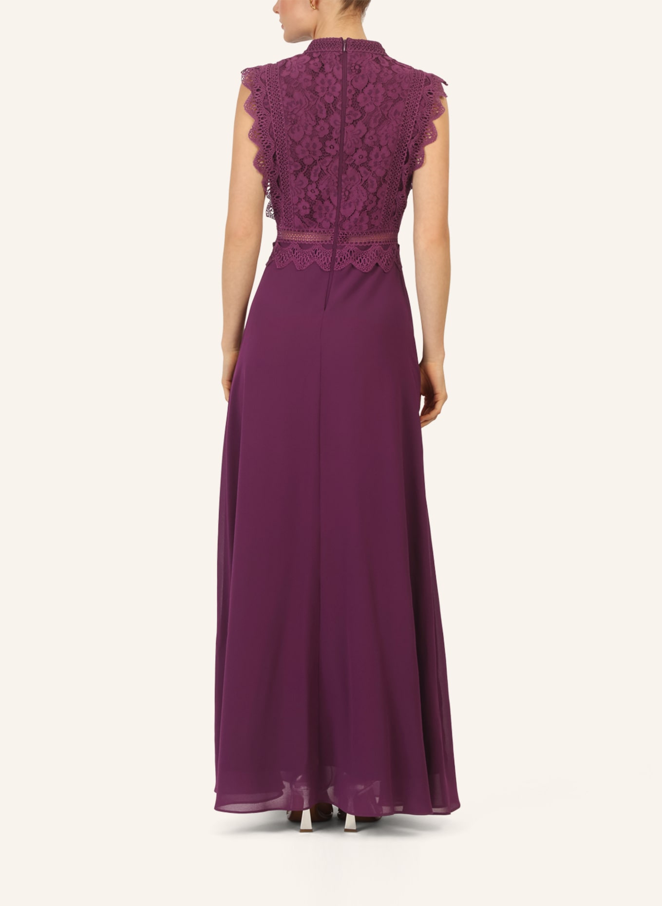 APART Abendkleid mit Lochspitze: DUNKELLILA