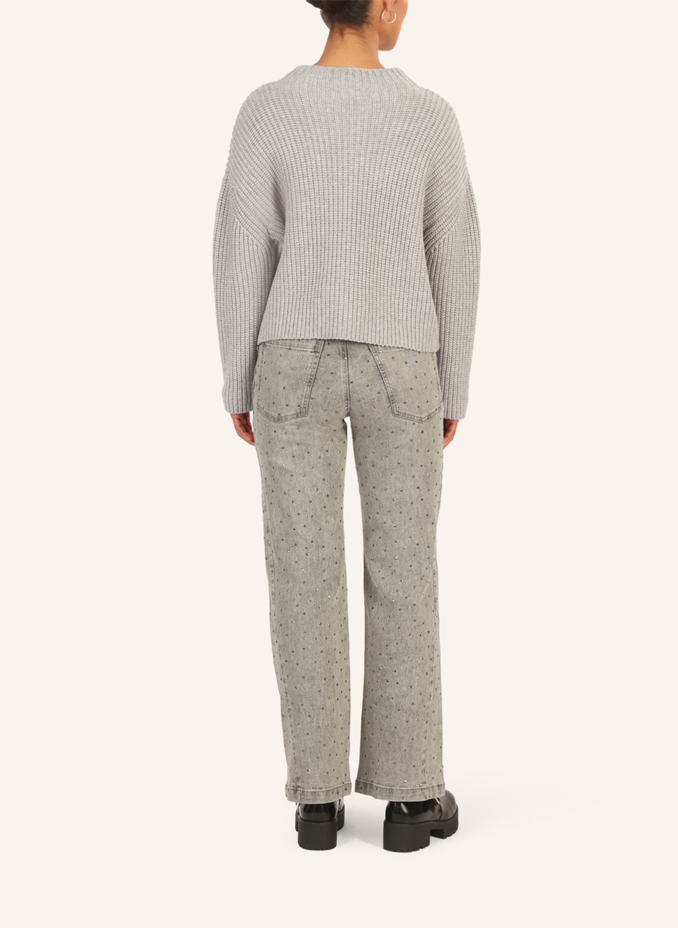 APART Oversized Pullover: GRAU