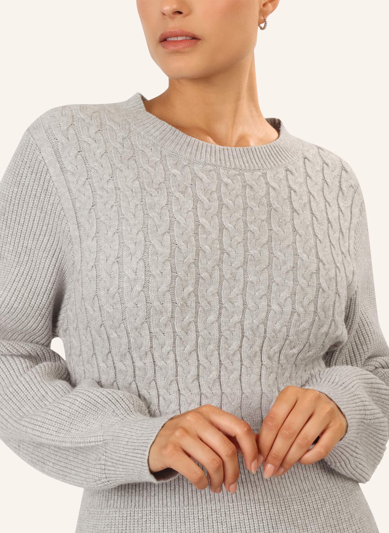 APART Strickkleid: GRAU